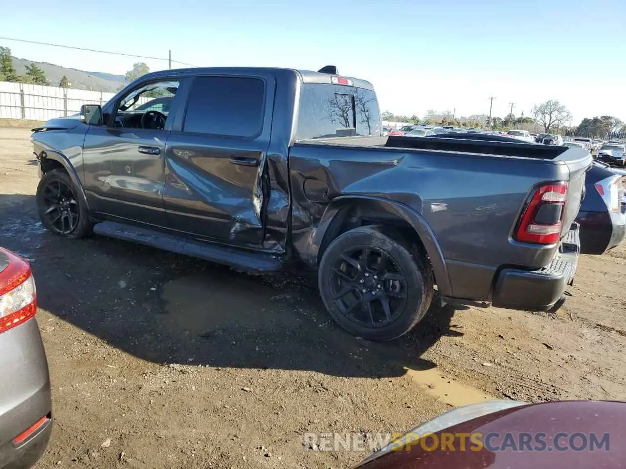 2 fotografías del automóvil dañado 1C6SRFJT8MN739062 RAM 1500 2021