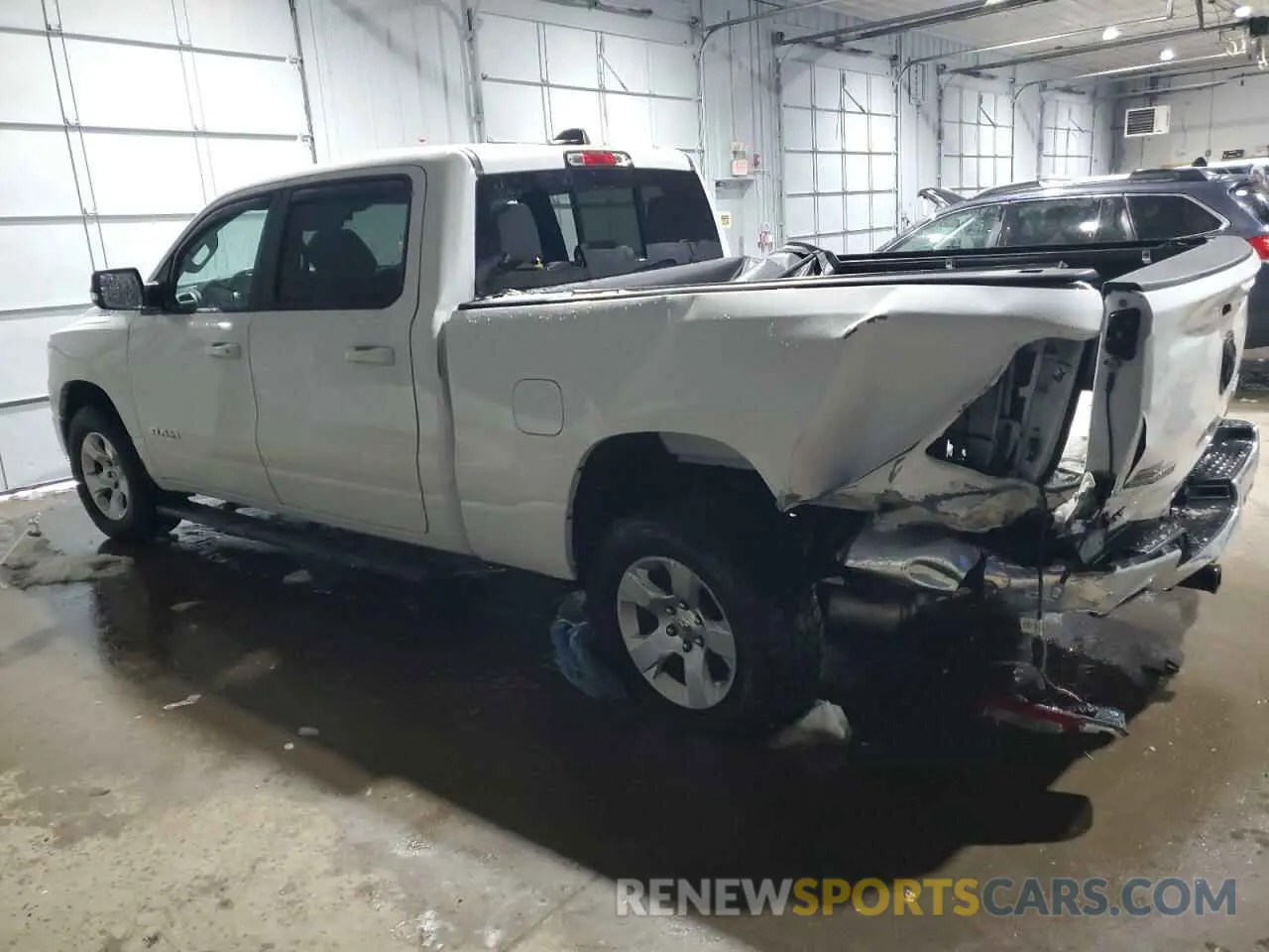 2 fotografías del automóvil dañado 1C6SRFMT2MN619155 RAM 1500 2021