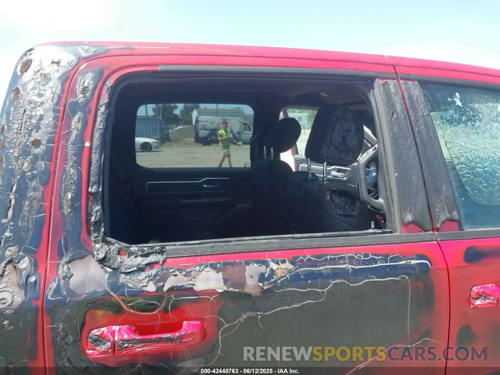 13 fotografías del automóvil dañado 1C6SRFMT4MN562473 RAM 1500 2021