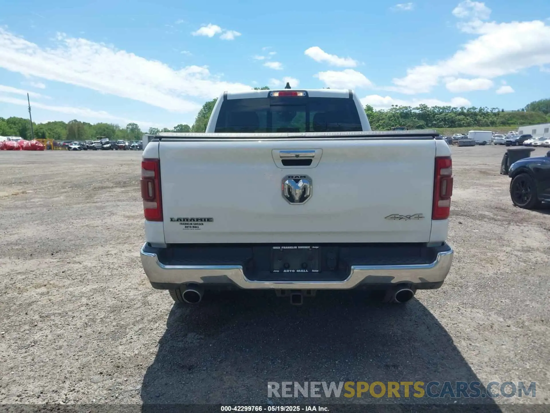 17 fotografías del automóvil dañado 1C6SRFRTXMN682089 RAM 1500 2021
