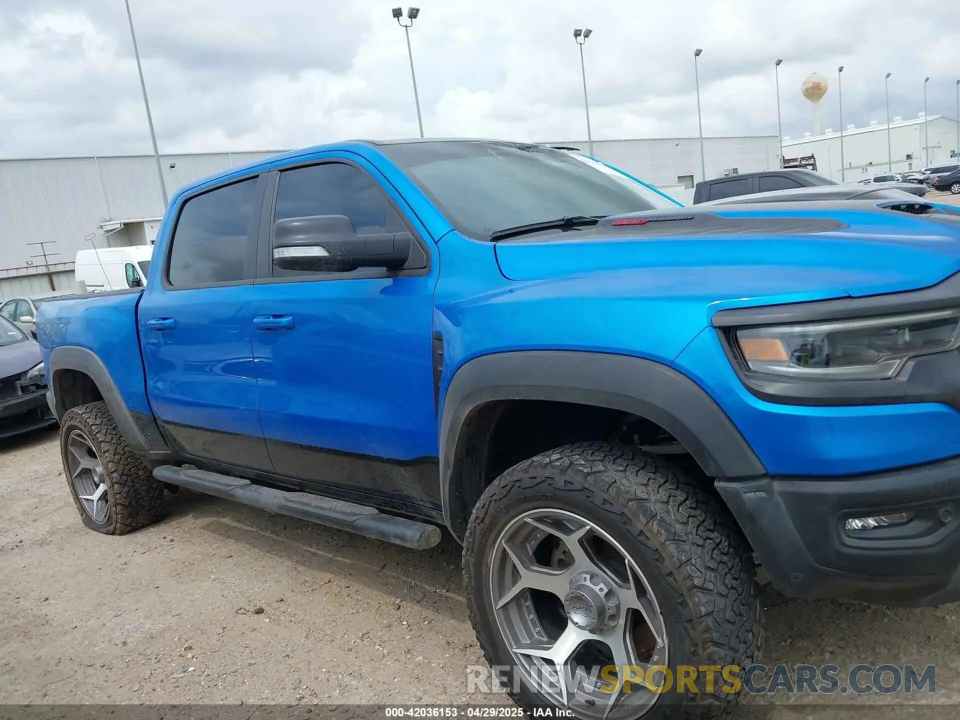 13 fotografías del automóvil dañado 1C6SRFU91MN903851 RAM 1500 2021