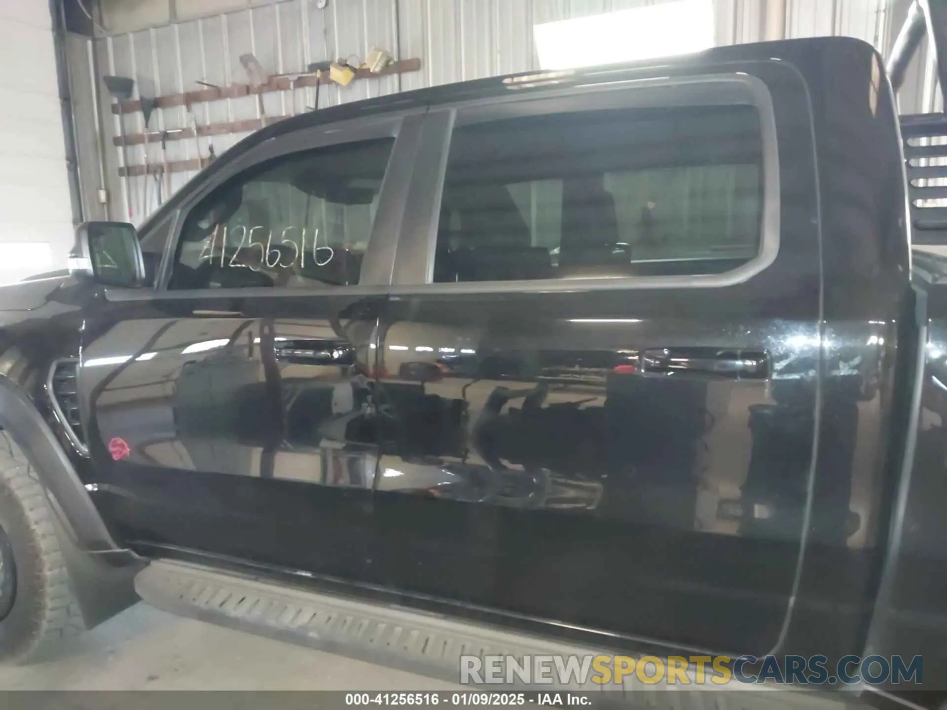 14 fotografías del automóvil dañado 1C6SRFU92MN902580 RAM 1500 2021