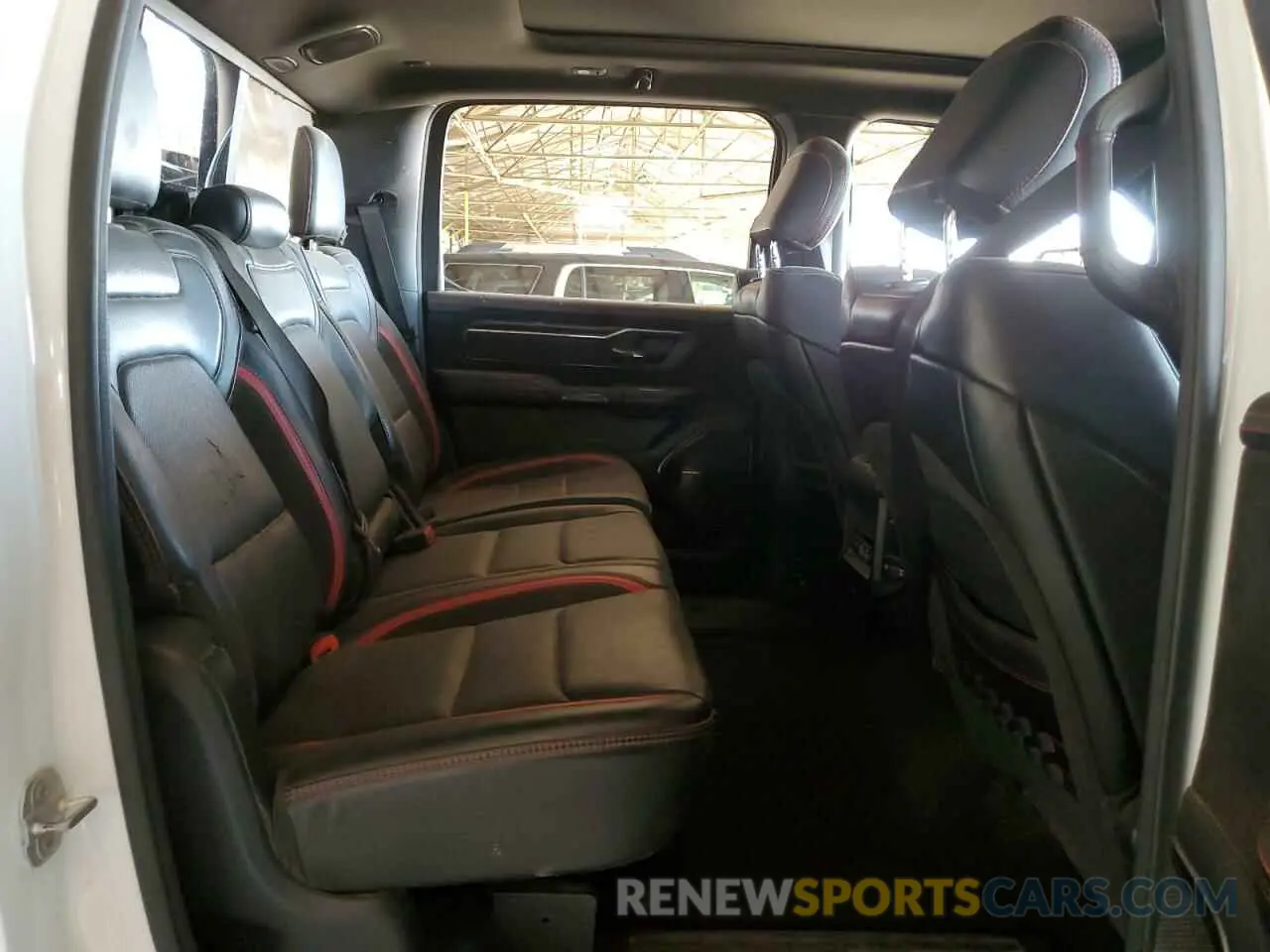 10 fotografías del automóvil dañado 1C6SRFU94MN764282 RAM 1500 2021
