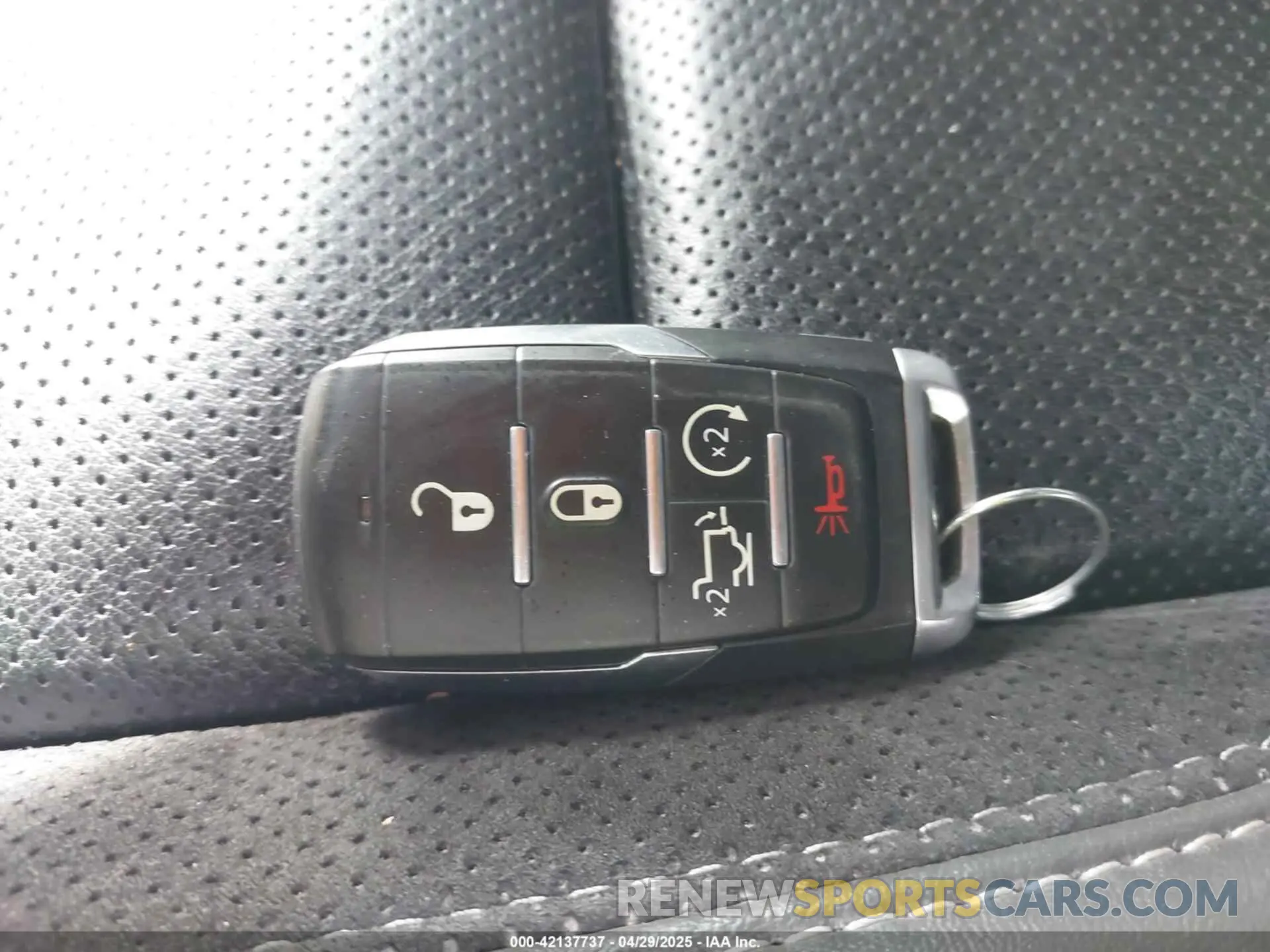 11 fotografías del automóvil dañado 1C6SRFU94MN812802 RAM 1500 2021