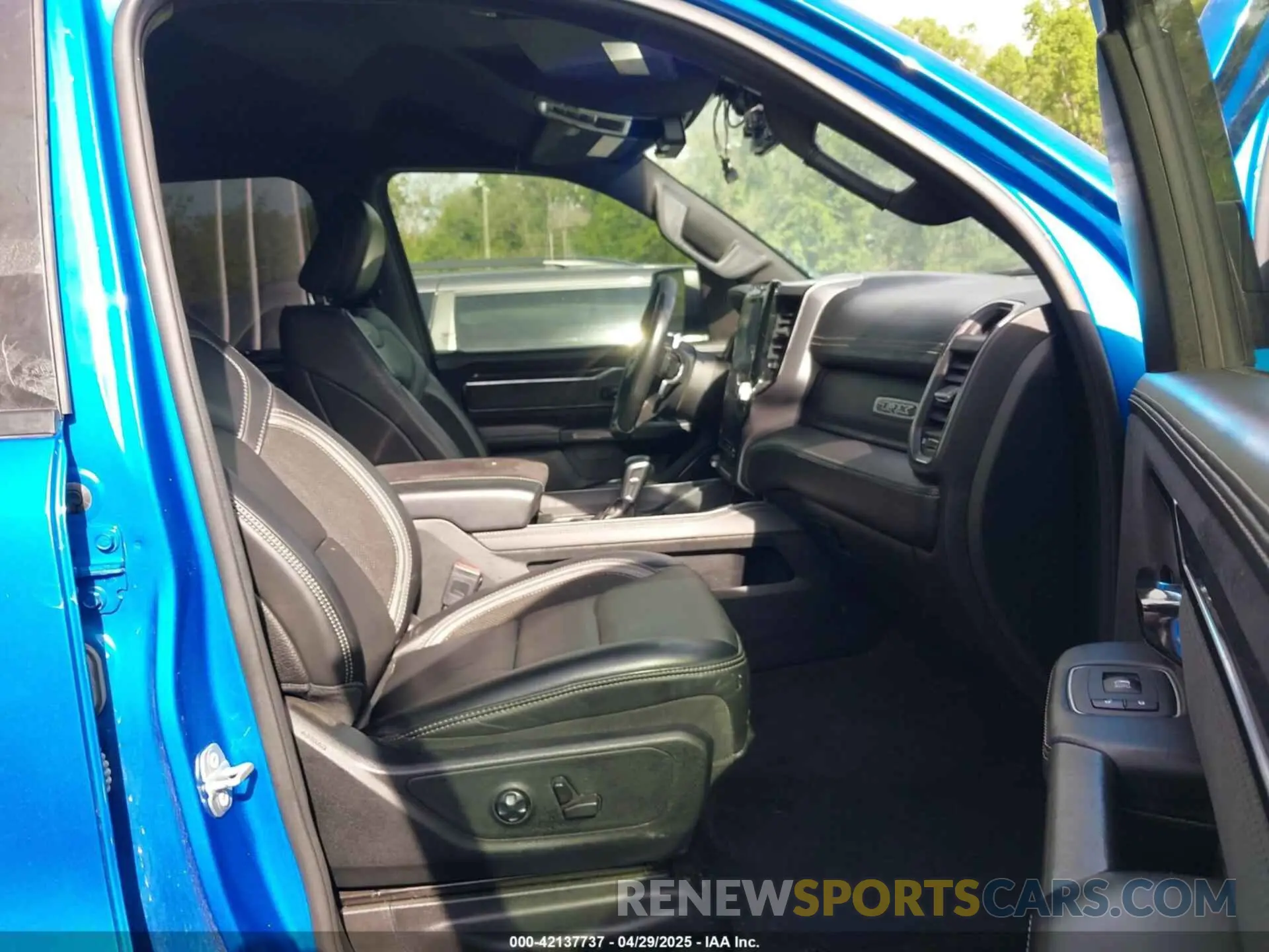 5 fotografías del automóvil dañado 1C6SRFU94MN812802 RAM 1500 2021