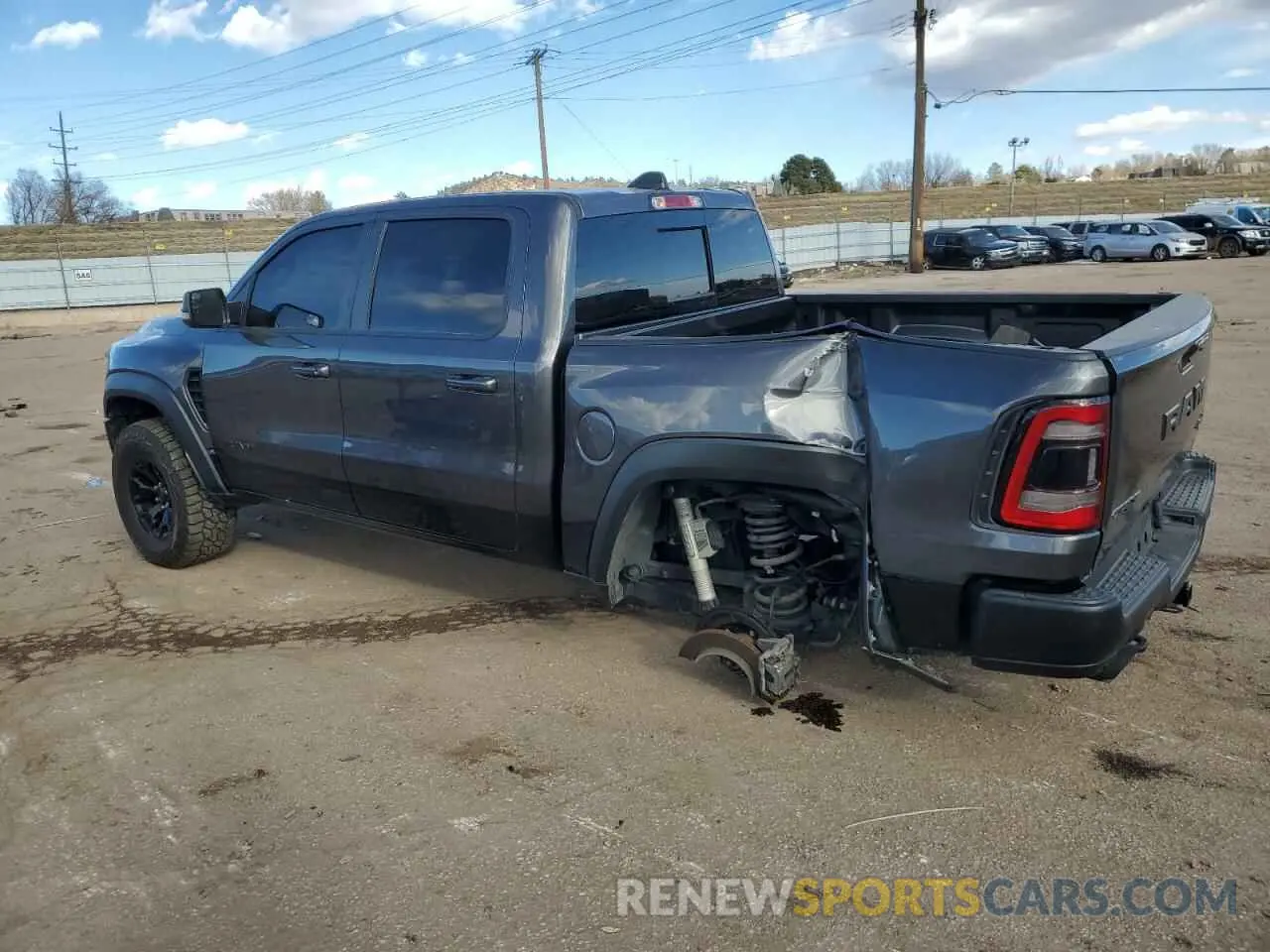2 fotografías del automóvil dañado 1C6SRFU98MN741605 RAM 1500 2021