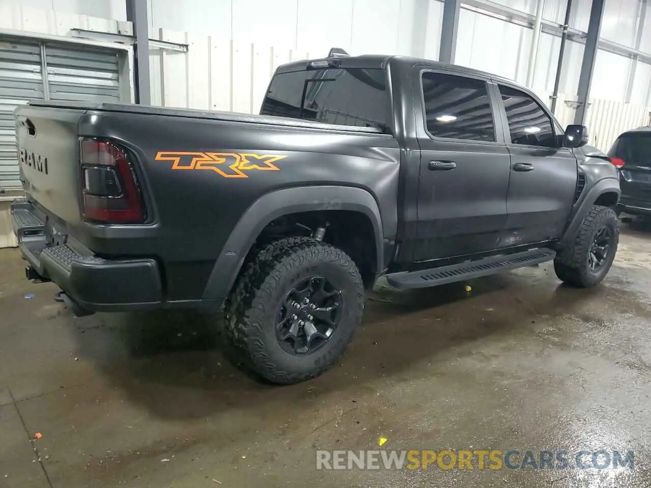 3 fotografías del automóvil dañado 1C6SRFU98MN754533 RAM 1500 2021