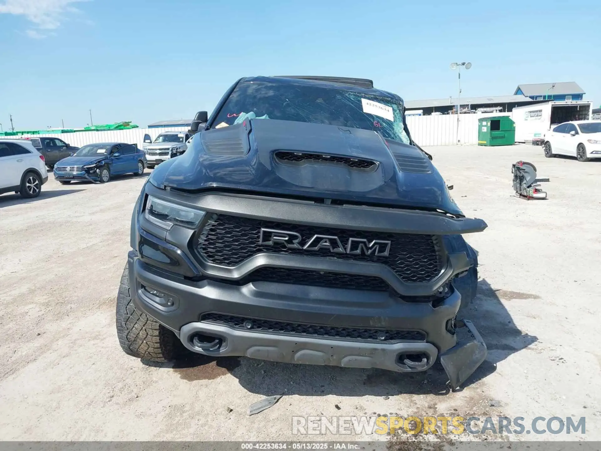 12 fotografías del automóvil dañado 1C6SRFU98MN902423 RAM 1500 2021