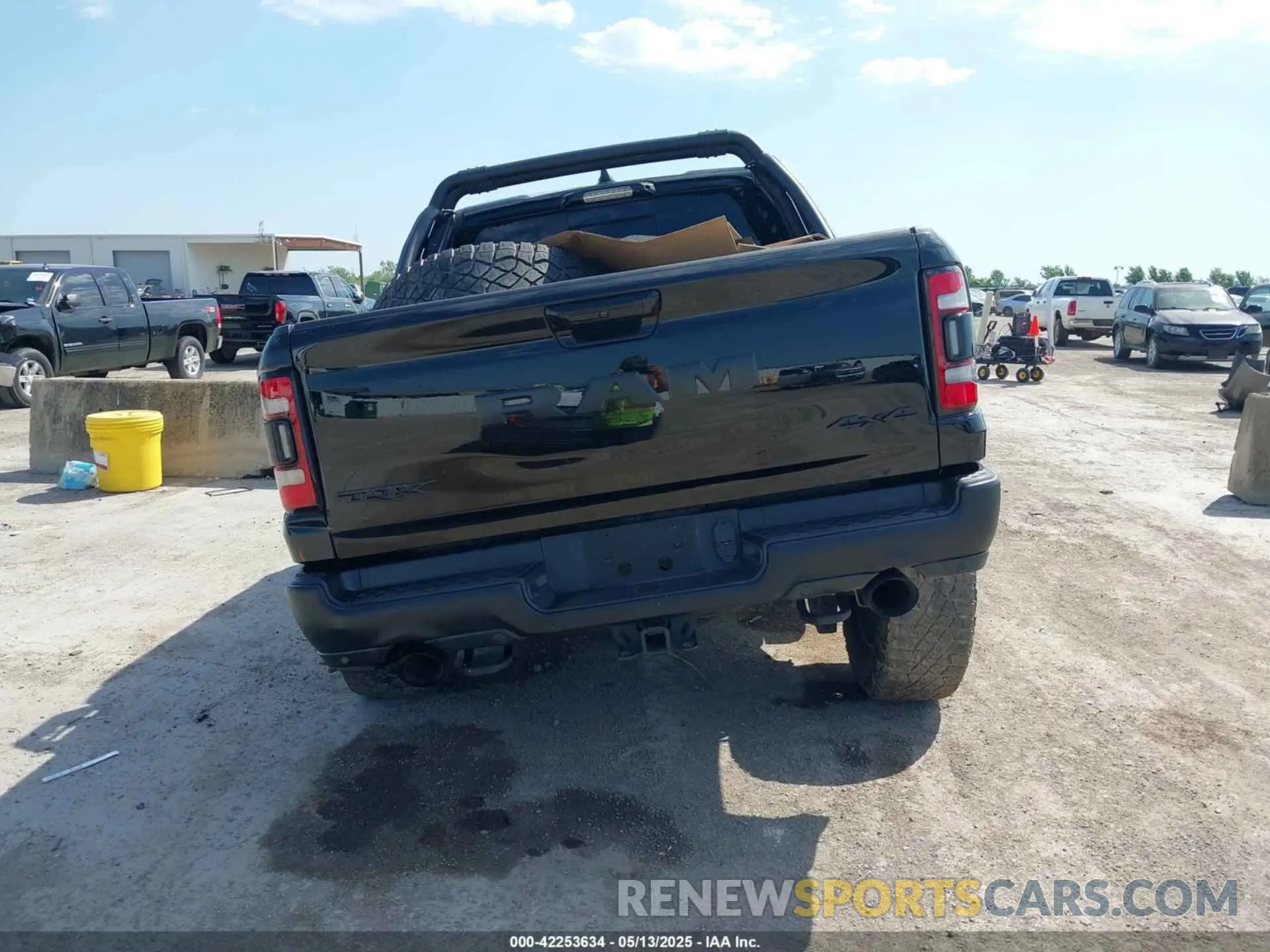 16 fotografías del automóvil dañado 1C6SRFU98MN902423 RAM 1500 2021
