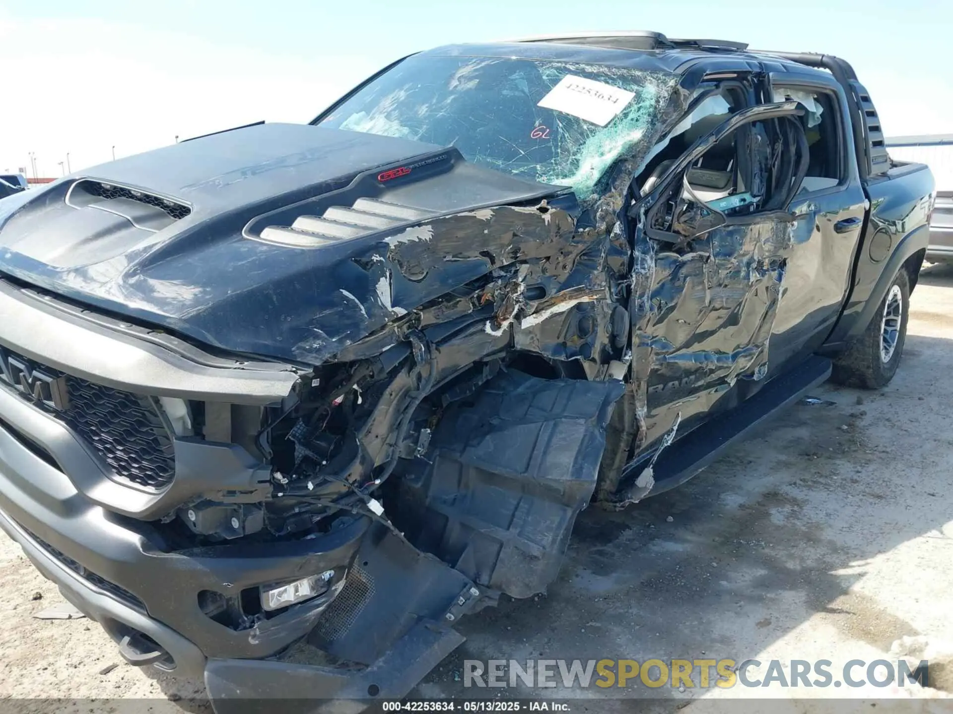 6 fotografías del automóvil dañado 1C6SRFU98MN902423 RAM 1500 2021