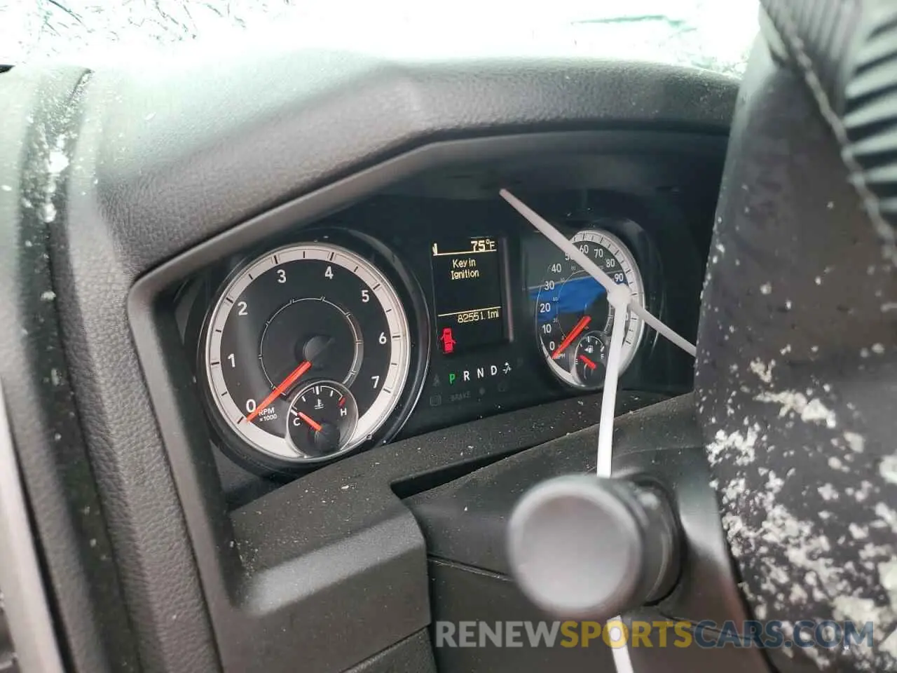 9 fotografías del automóvil dañado 3C6RR6KG3MG587376 RAM 1500 2021