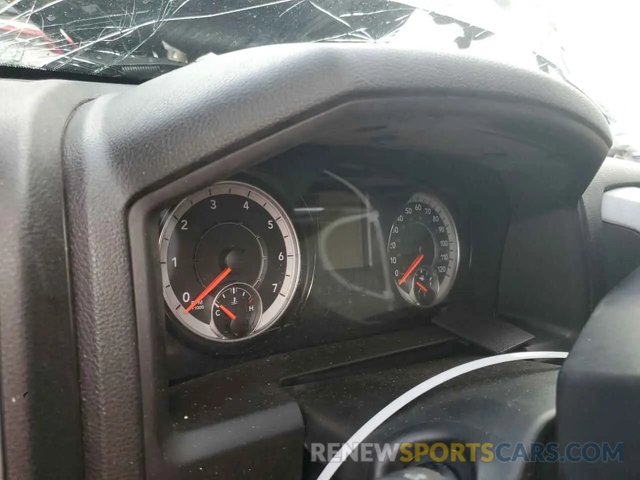 9 fotografías del automóvil dañado 3C6RR7KG2MG706167 RAM 1500 2021