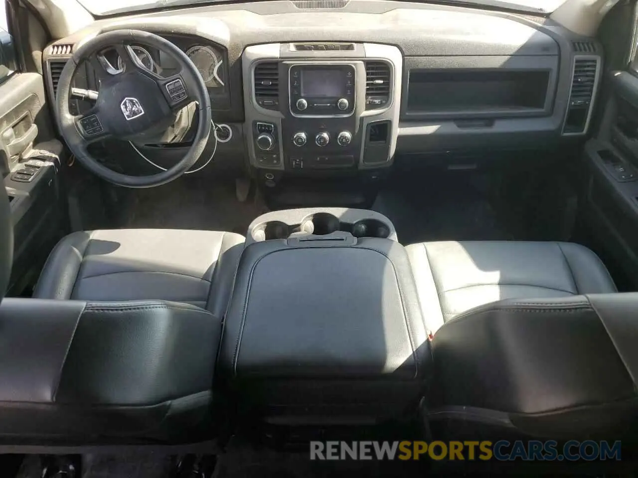 8 fotografías del automóvil dañado 3C6RR7KT3MG685648 RAM 1500 2021