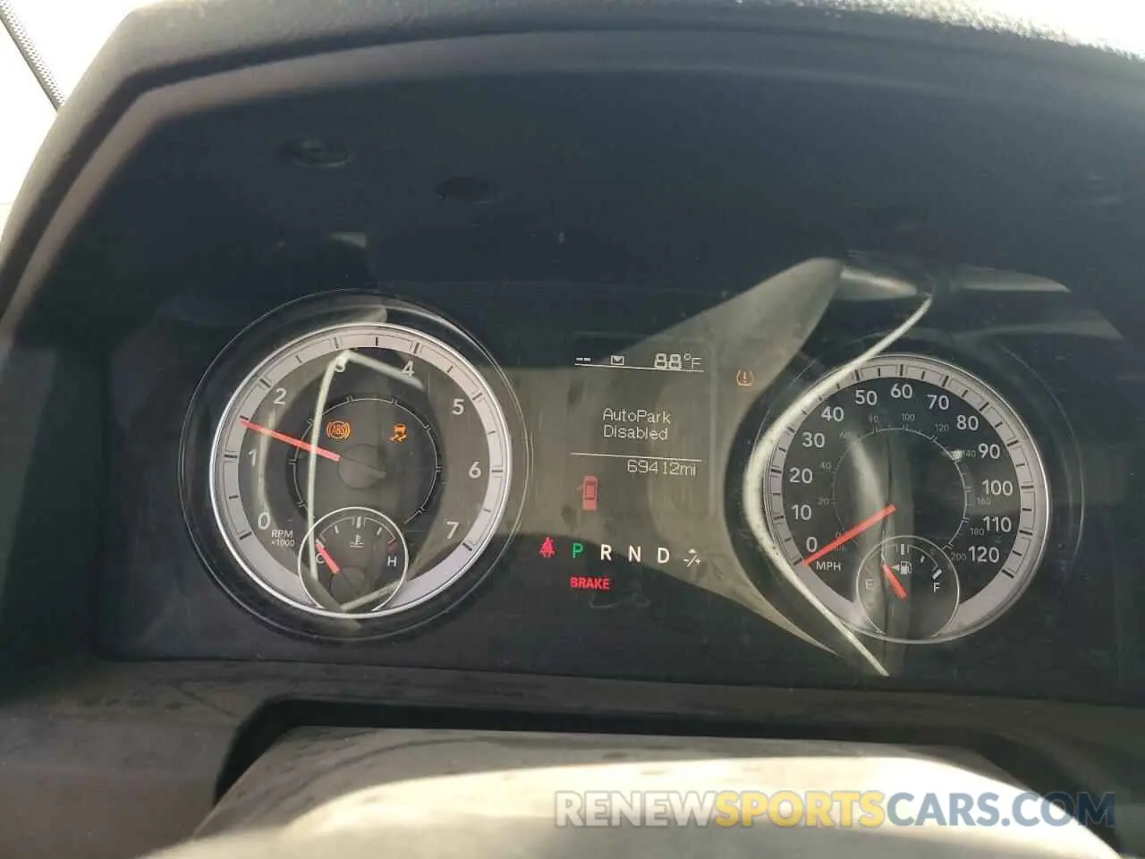 9 fotografías del automóvil dañado 3C6RR7KT3MG685648 RAM 1500 2021