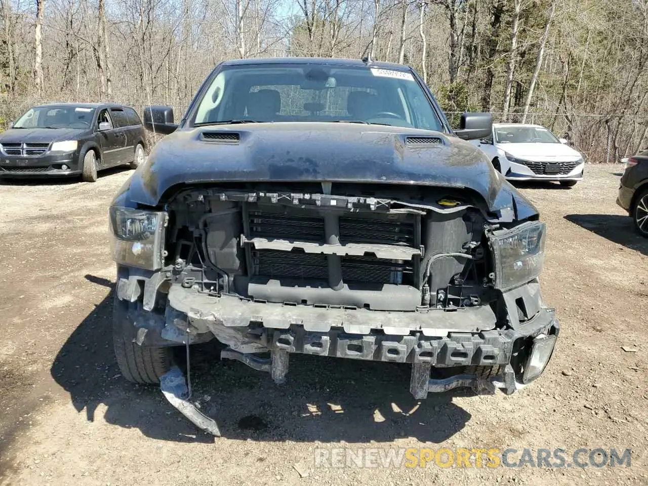 5 fotografías del automóvil dañado 3C6RR7KT4MG693581 RAM 1500 2021