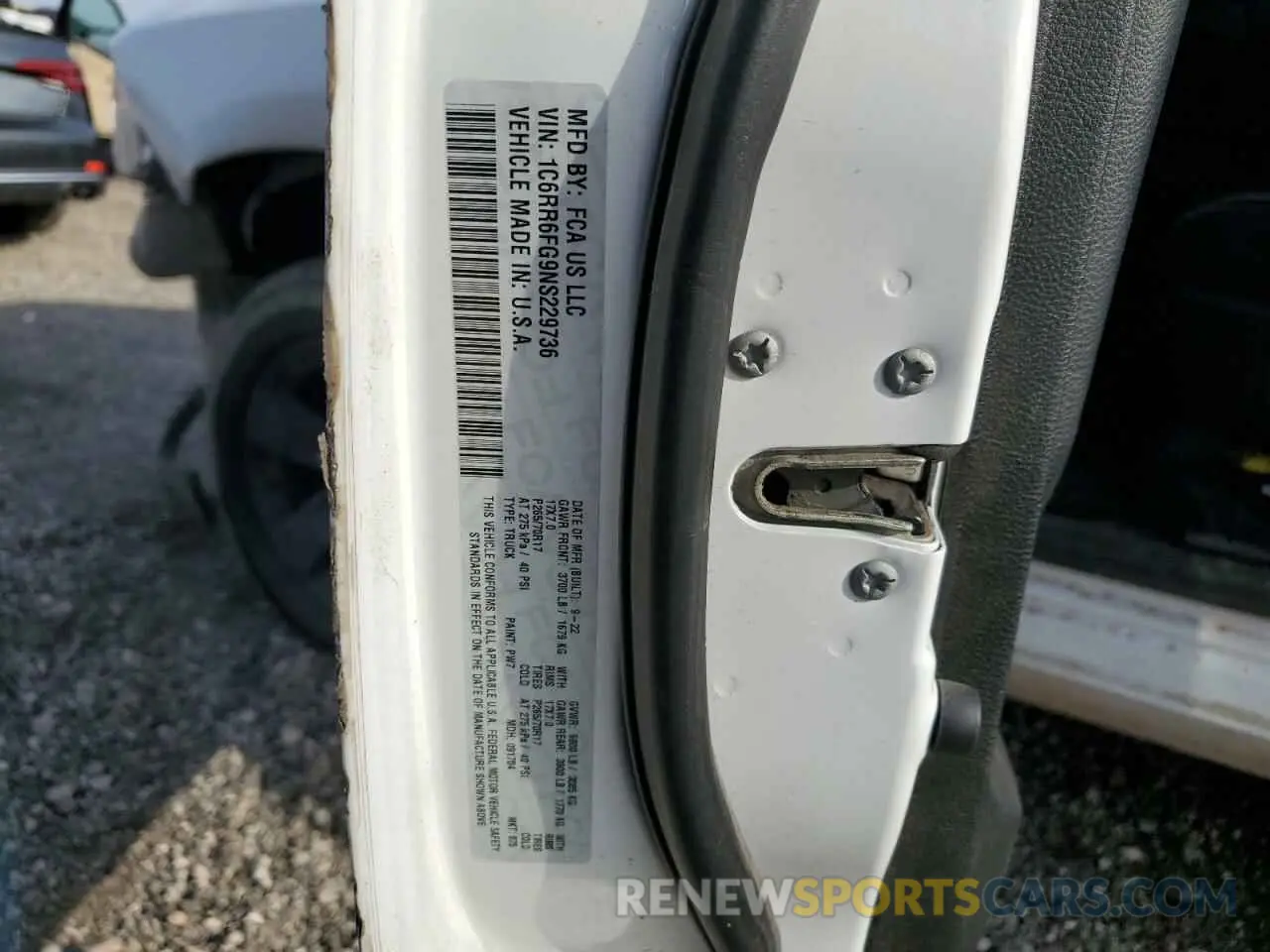 12 fotografías del automóvil dañado 1C6RR6FG9NS229736 RAM 1500 2022