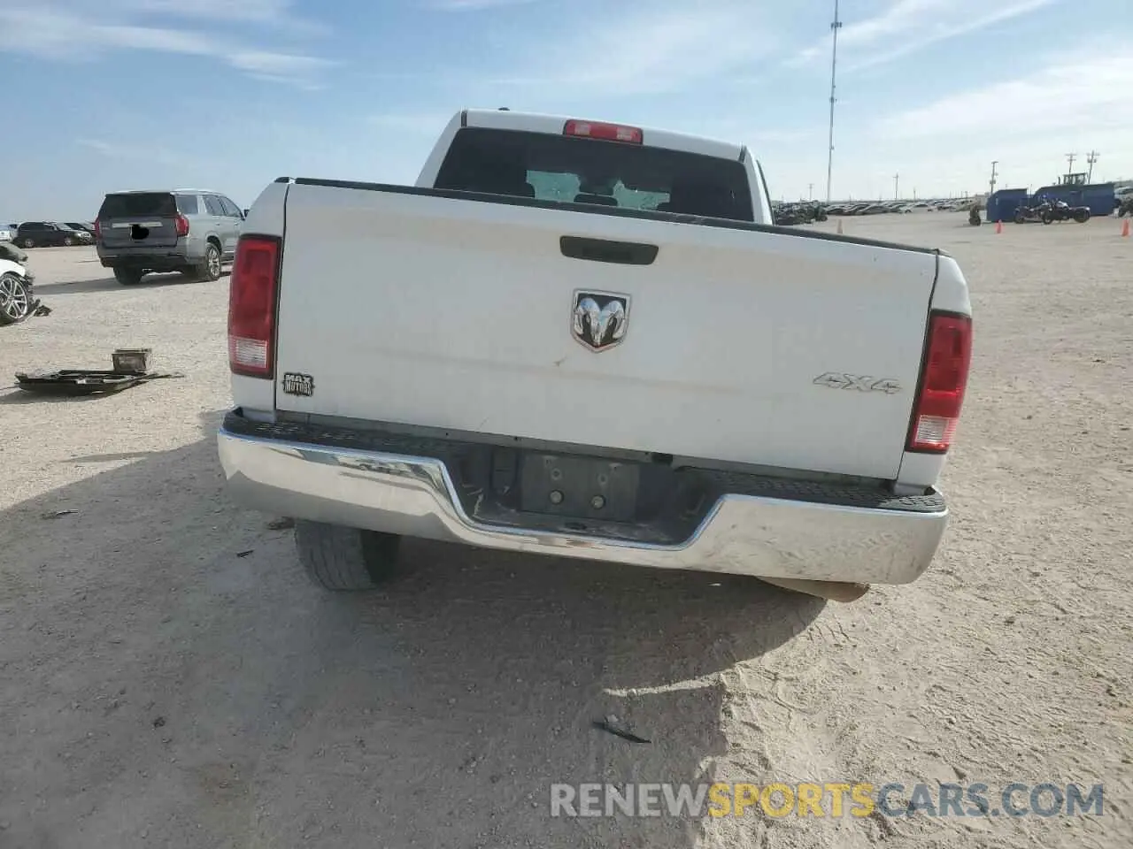 6 fotografías del automóvil dañado 1C6RR7FG0NS230358 RAM 1500 2022