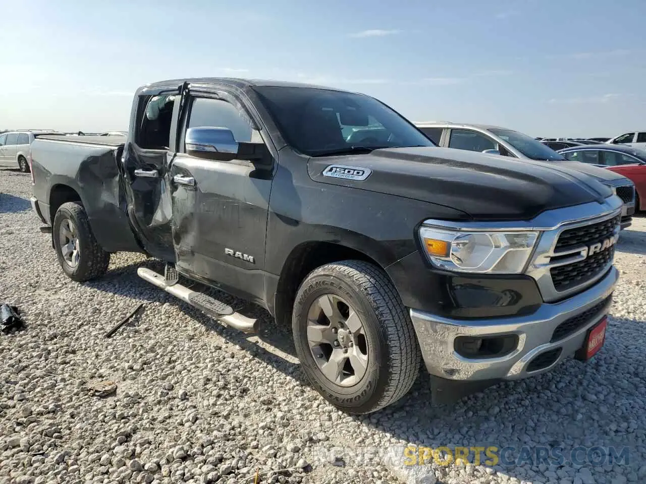 4 fotografías del automóvil dañado 1C6RREBG1NN357970 RAM 1500 2022