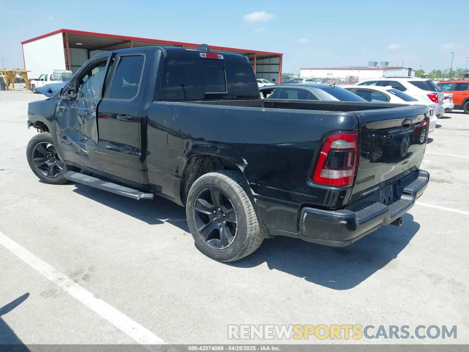 3 fotografías del automóvil dañado 1C6RREBG2NN122445 RAM 1500 2022