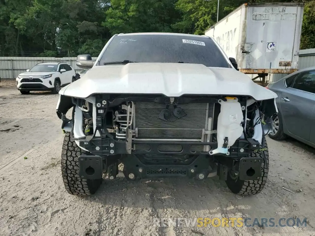 5 fotografías del automóvil dañado 1C6RREBG3NN336196 RAM 1500 2022