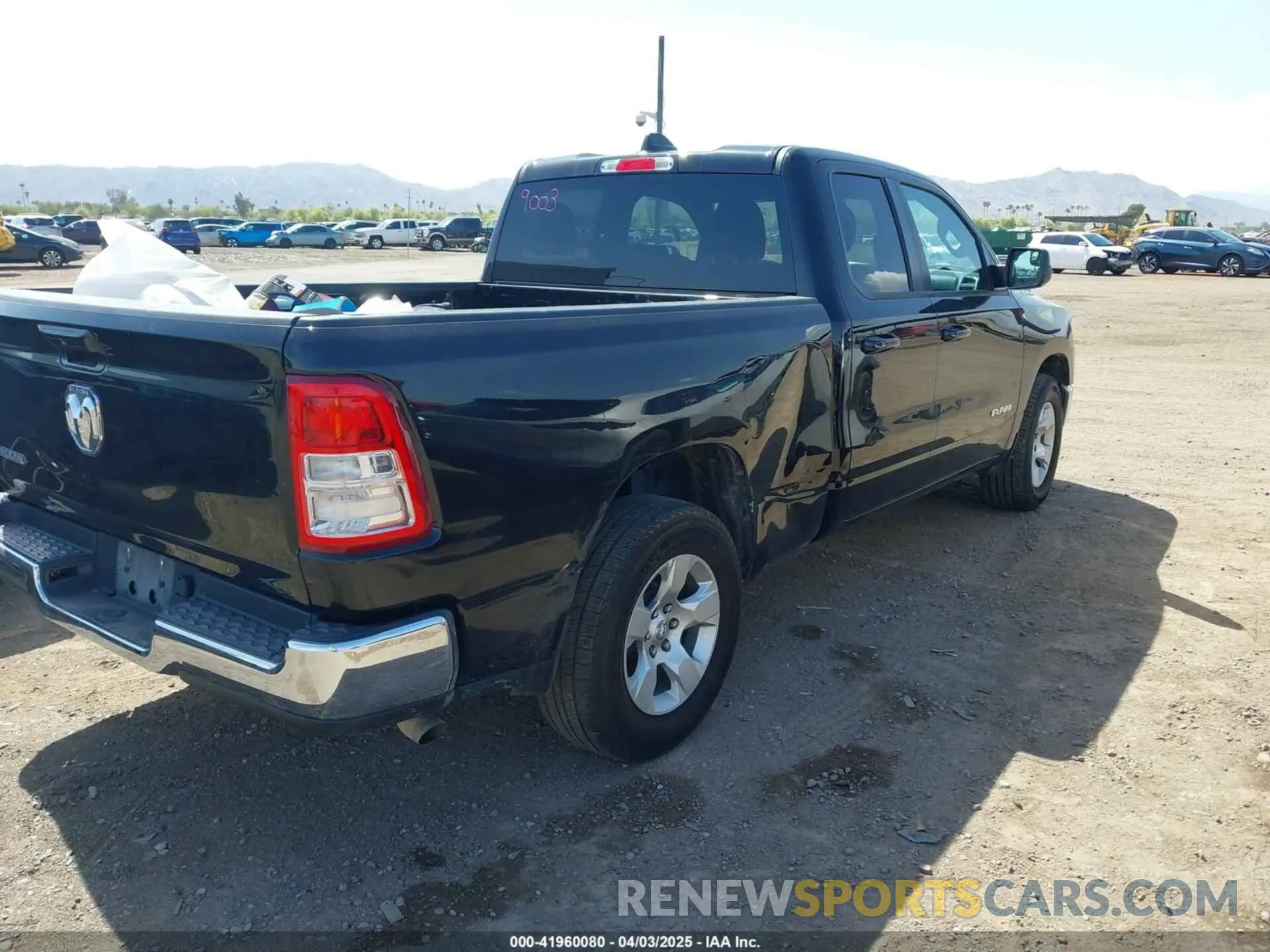 4 fotografías del automóvil dañado 1C6RREBG5NN273117 RAM 1500 2022