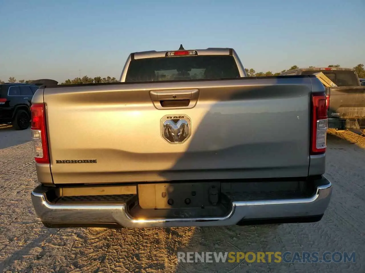 6 fotografías del automóvil dañado 1C6RREBG7NN398152 RAM 1500 2022