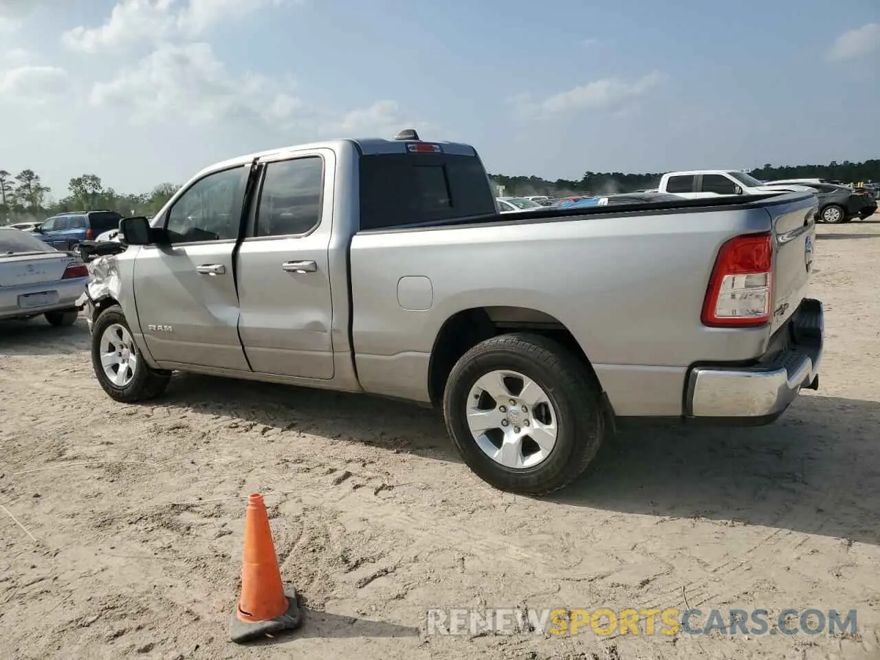 2 fotografías del automóvil dañado 1C6RREBT2NN125312 RAM 1500 2022