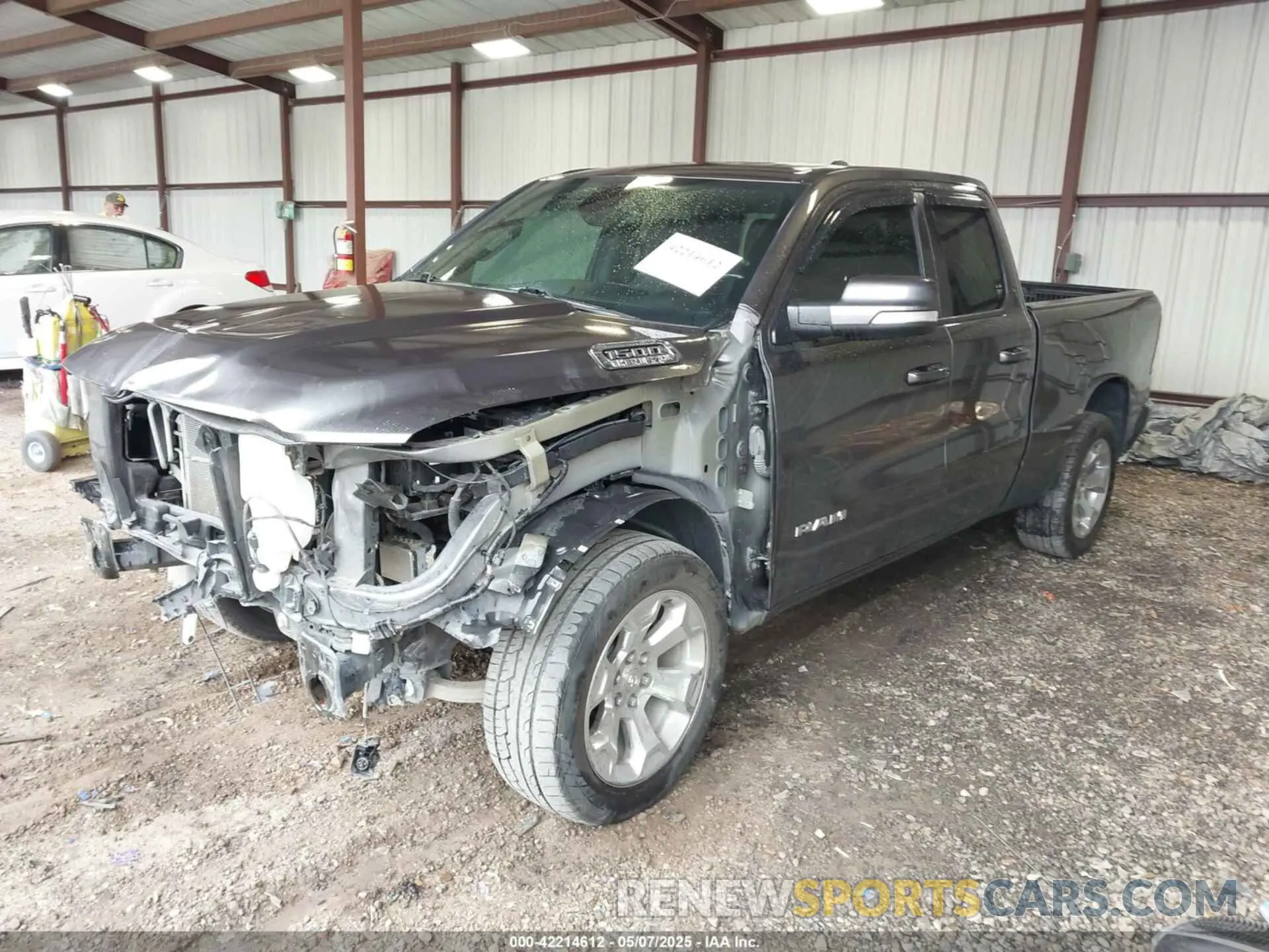 2 fotografías del automóvil dañado 1C6RREBT4NN152981 RAM 1500 2022