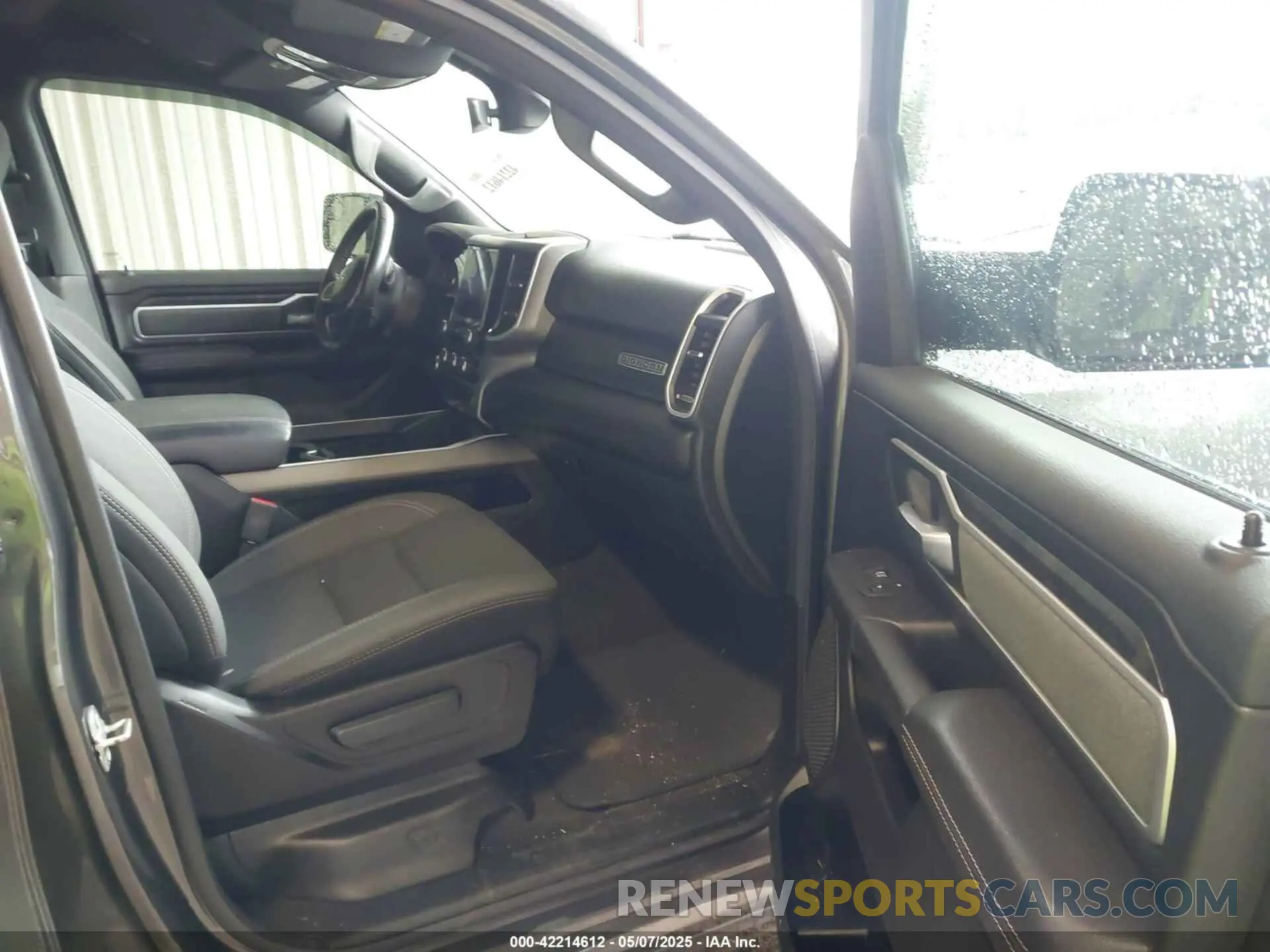 5 fotografías del automóvil dañado 1C6RREBT4NN152981 RAM 1500 2022