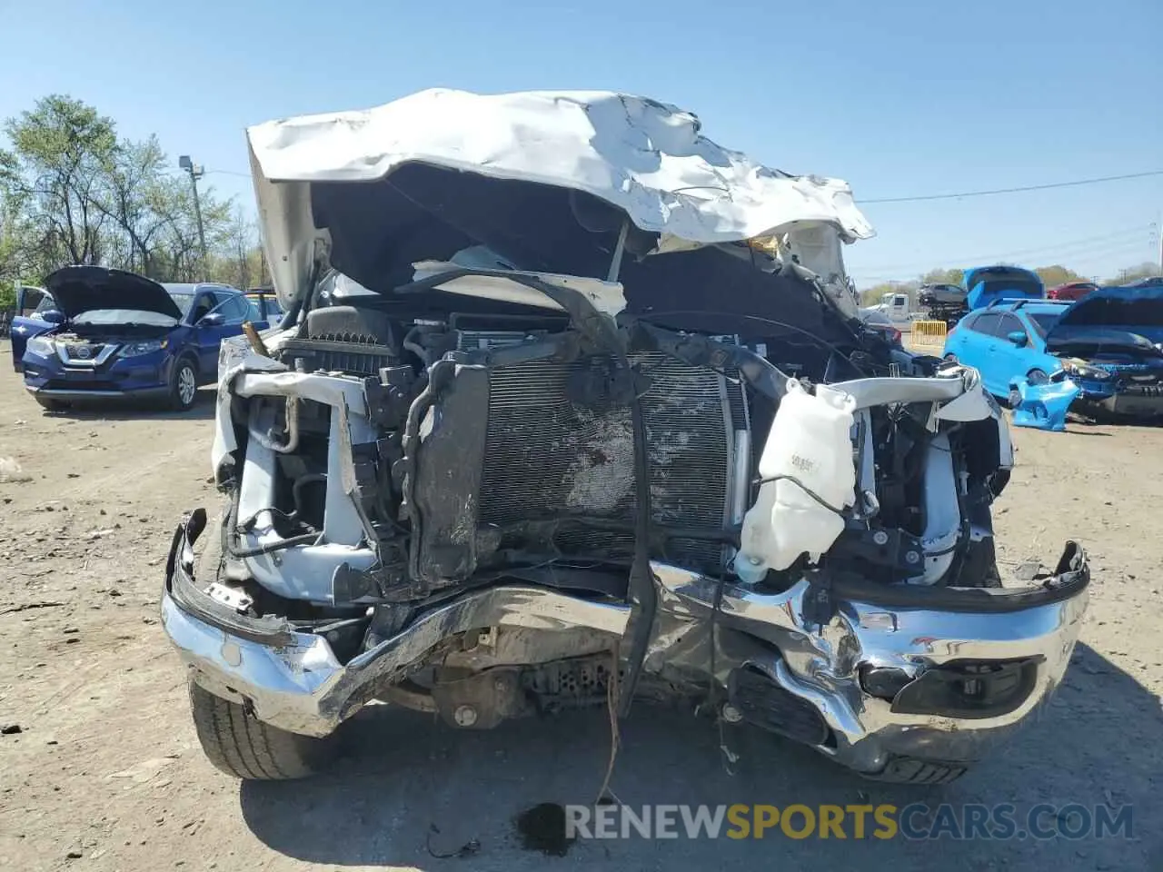 5 fotografías del automóvil dañado 1C6RREBT5NN218342 RAM 1500 2022