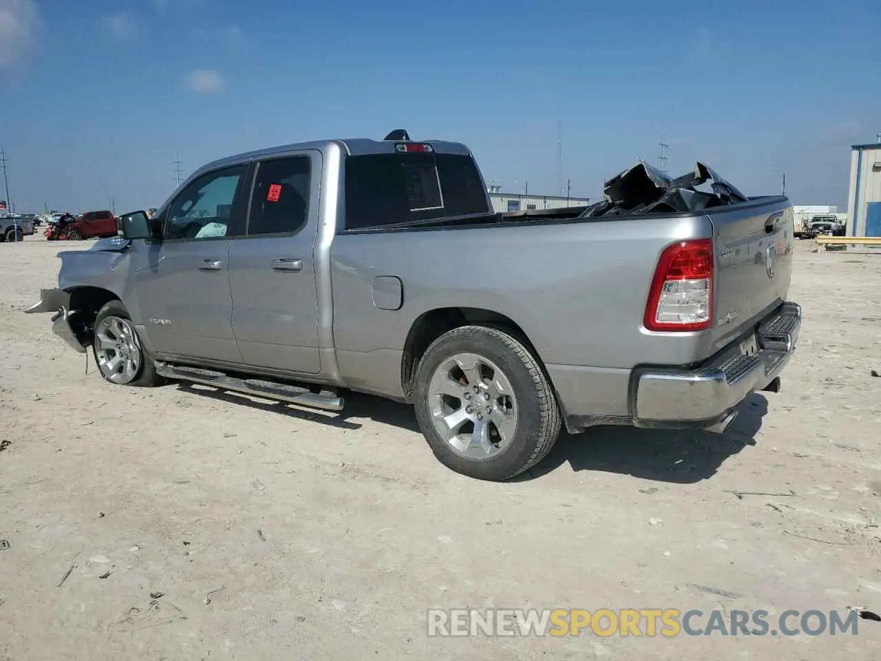 2 fotografías del automóvil dañado 1C6RREBT5NN326086 RAM 1500 2022