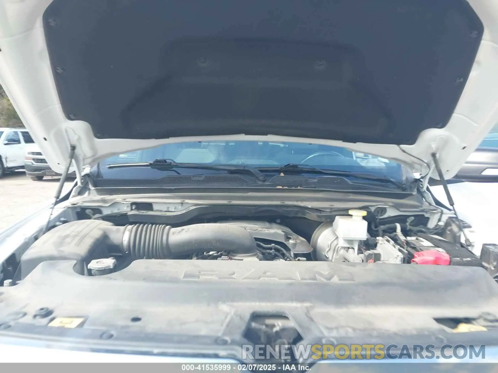 10 fotografías del automóvil dañado 1C6RREBT6NN228443 RAM 1500 2022
