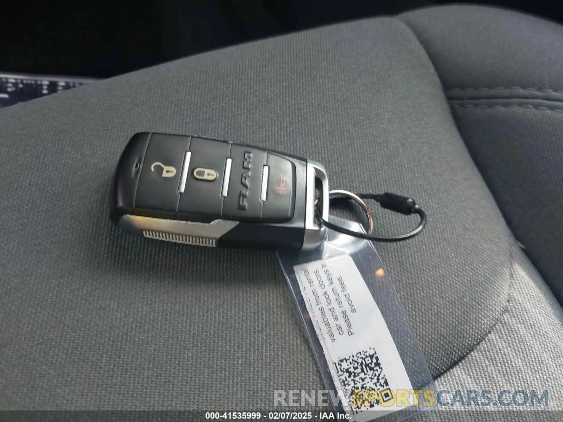 11 fotografías del automóvil dañado 1C6RREBT6NN228443 RAM 1500 2022