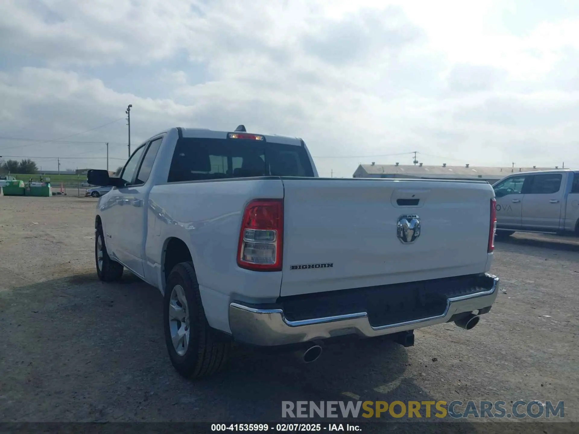 3 fotografías del automóvil dañado 1C6RREBT6NN228443 RAM 1500 2022