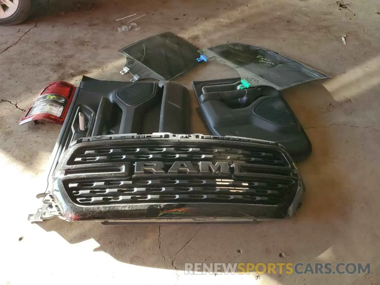 12 fotografías del automóvil dañado 1C6RREBT9NN173230 RAM 1500 2022