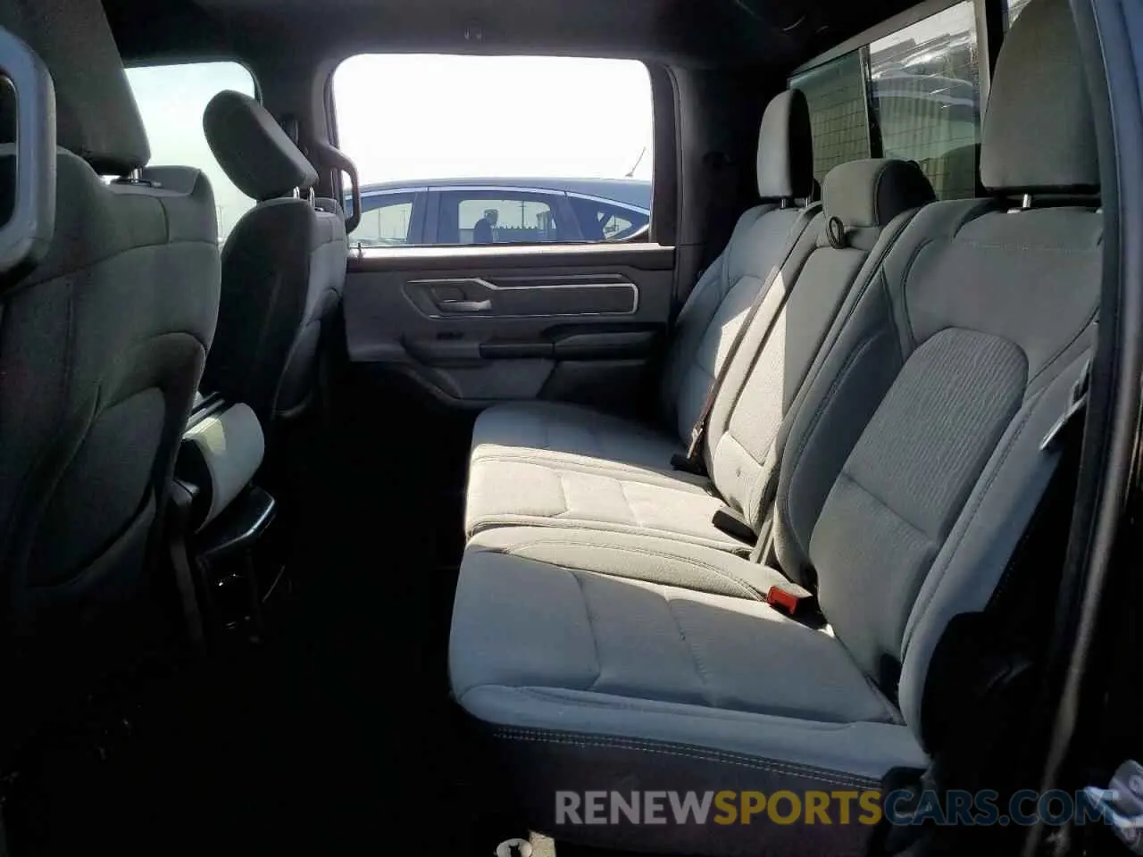10 fotografías del automóvil dañado 1C6RREFG4NN202176 RAM 1500 2022