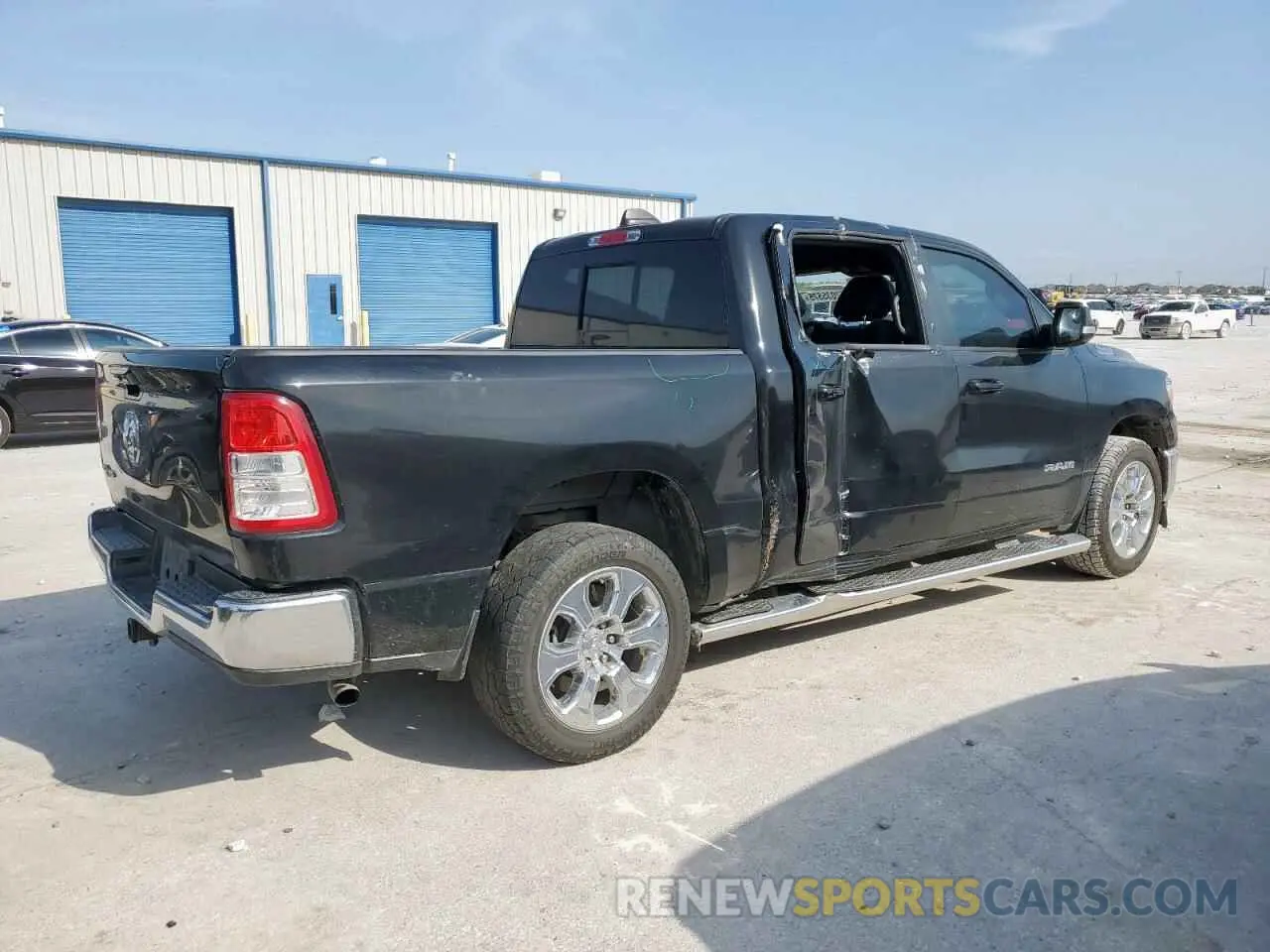 3 fotografías del automóvil dañado 1C6RREFG4NN202176 RAM 1500 2022