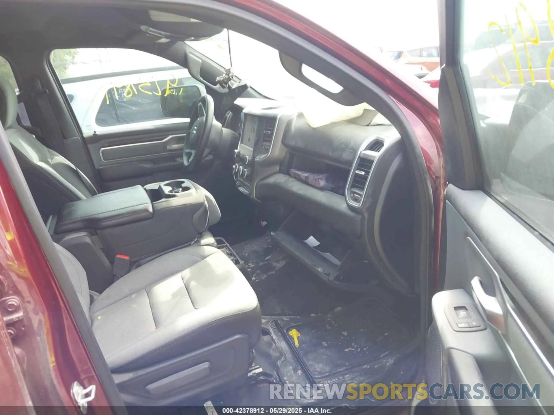 5 fotografías del automóvil dañado 1C6RREFM1NN254323 RAM 1500 2022