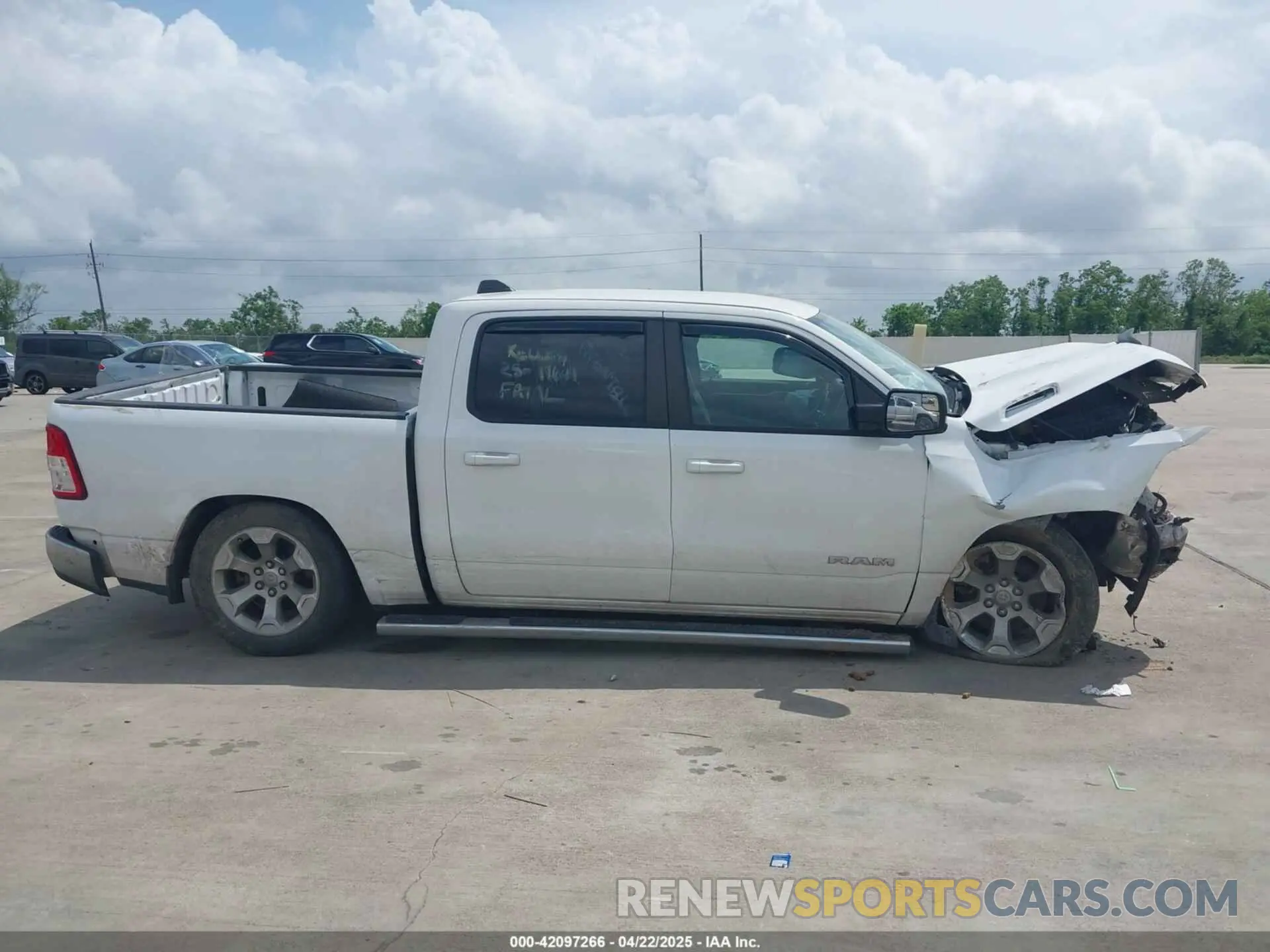12 fotografías del automóvil dañado 1C6RREFM1NN326038 RAM 1500 2022