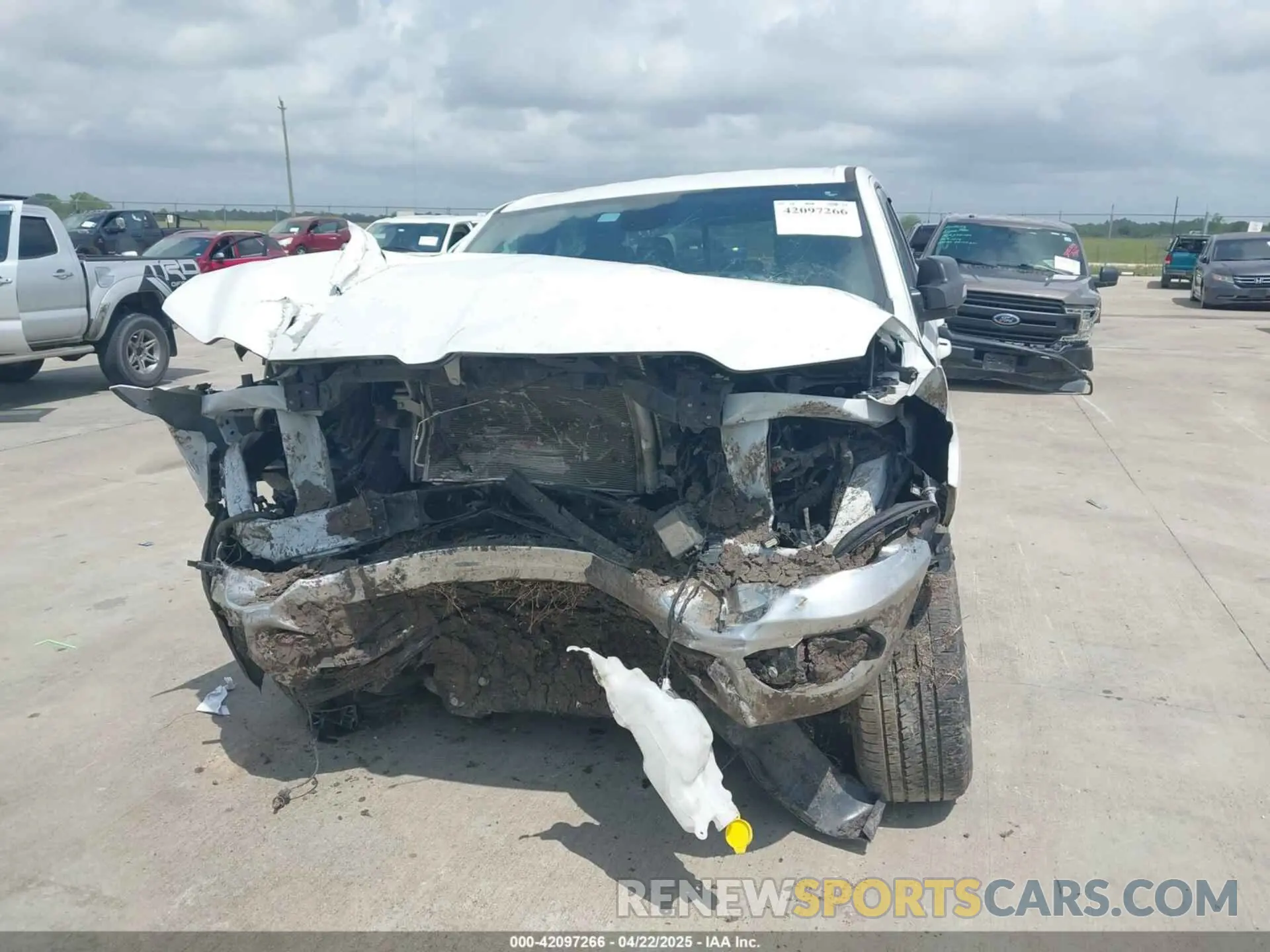 6 fotografías del automóvil dañado 1C6RREFM1NN326038 RAM 1500 2022