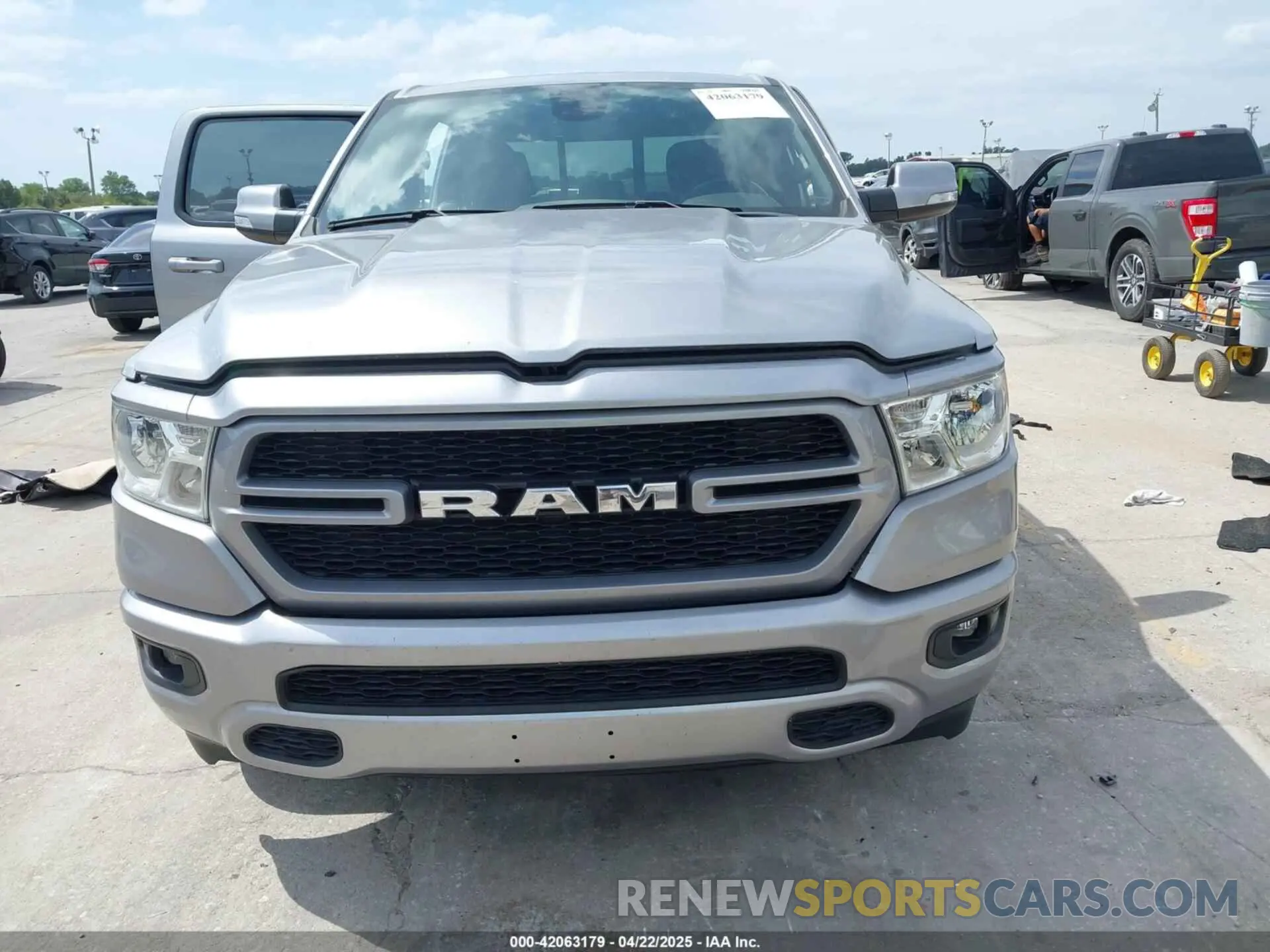 12 fotografías del automóvil dañado 1C6RREFM7NN408498 RAM 1500 2022