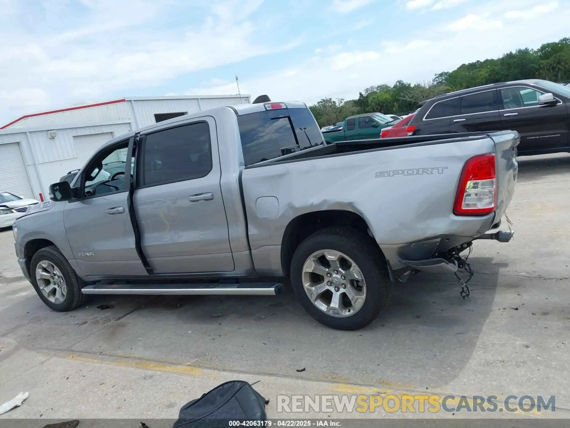 14 fotografías del automóvil dañado 1C6RREFM7NN408498 RAM 1500 2022