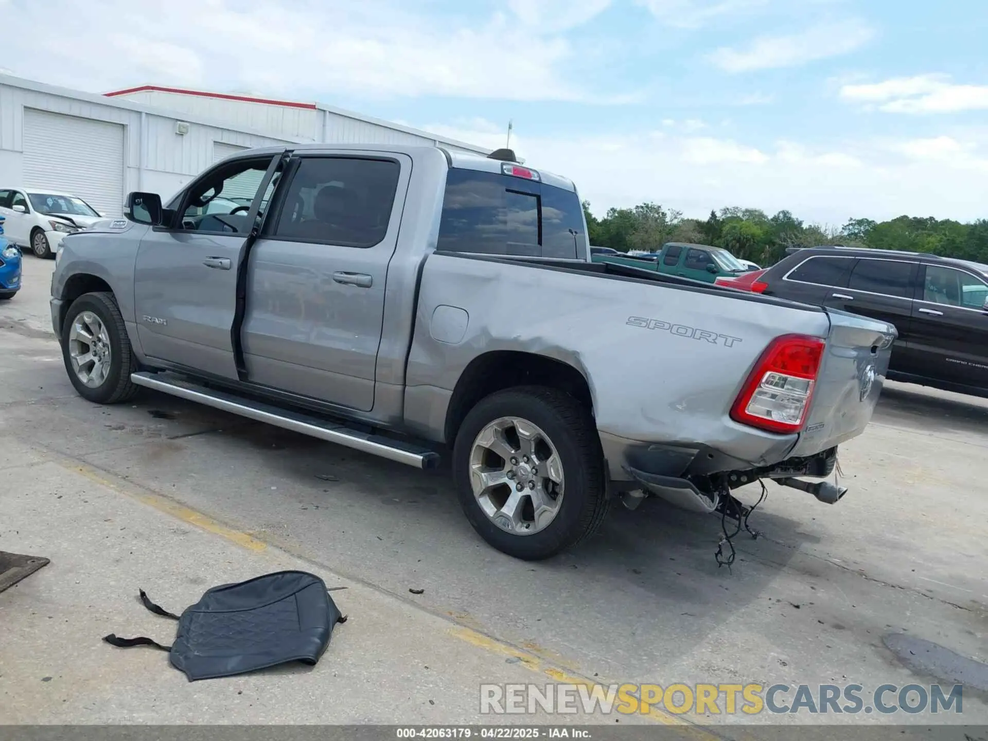 3 fotografías del automóvil dañado 1C6RREFM7NN408498 RAM 1500 2022