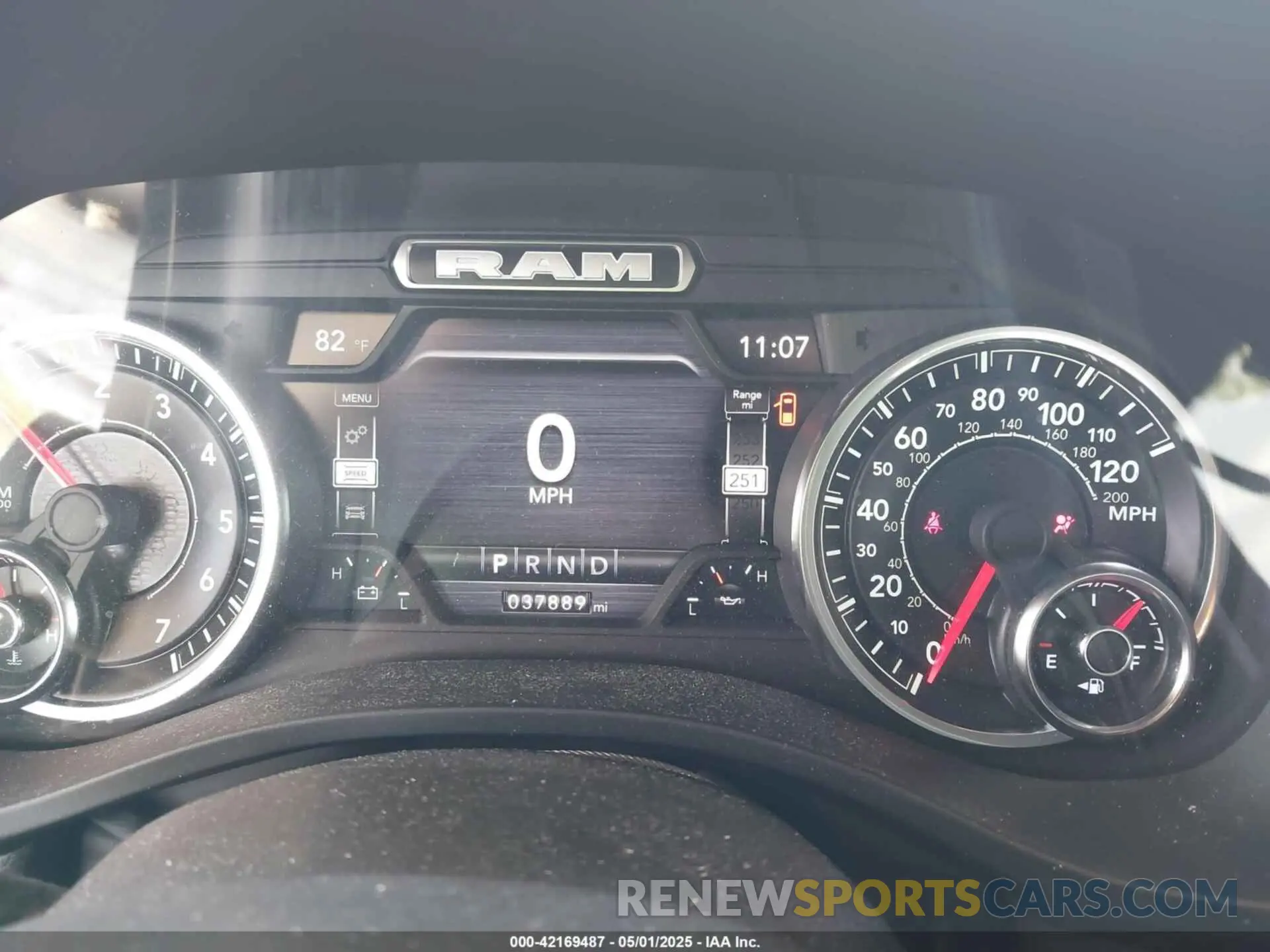 7 fotografías del automóvil dañado 1C6RREFT1NN178299 RAM 1500 2022