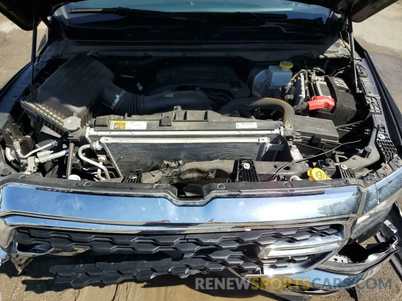 11 fotografías del automóvil dañado 1C6RREFT2NN173791 RAM 1500 2022