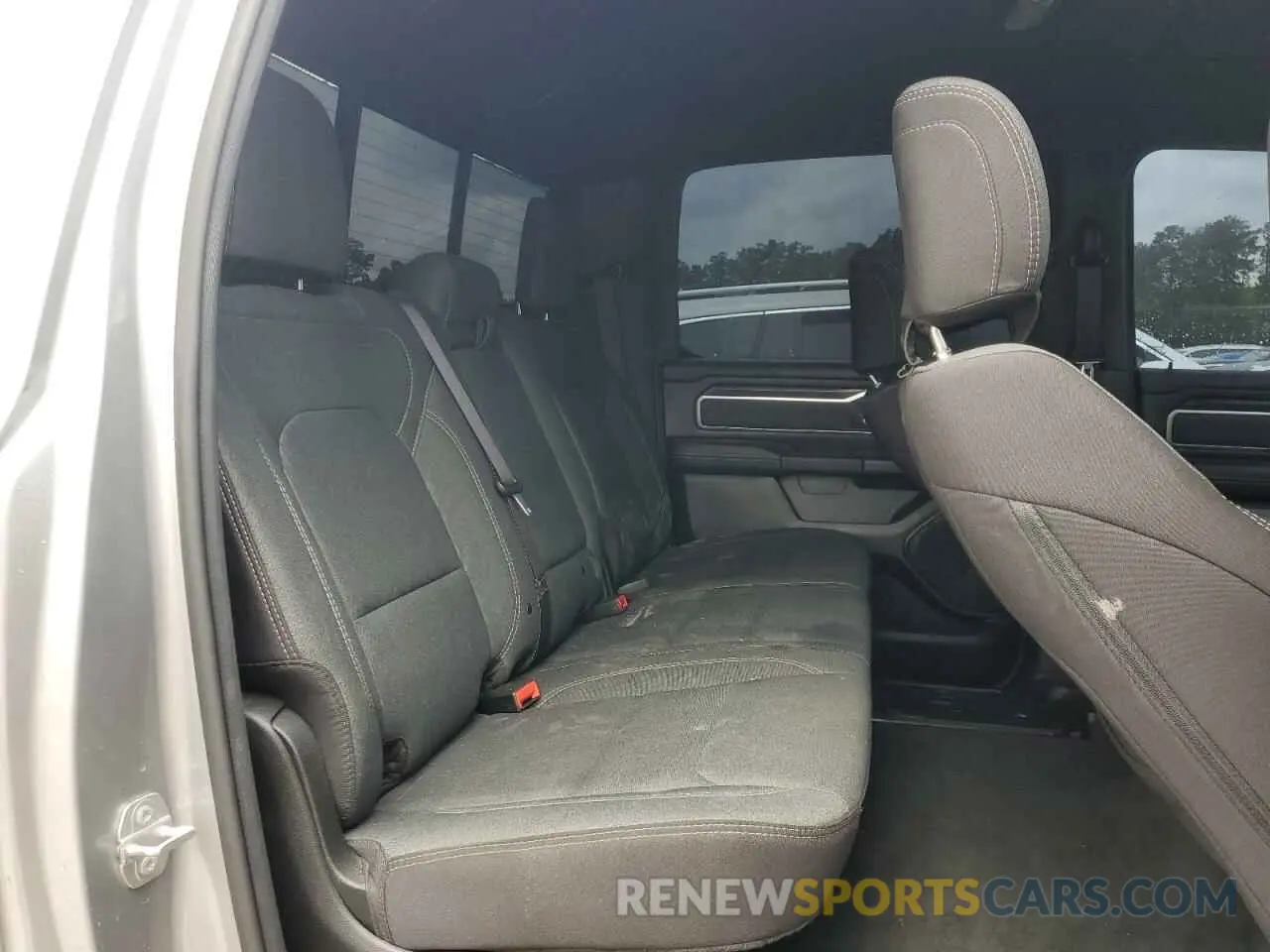 10 fotografías del automóvil dañado 1C6RREFT3NN336335 RAM 1500 2022