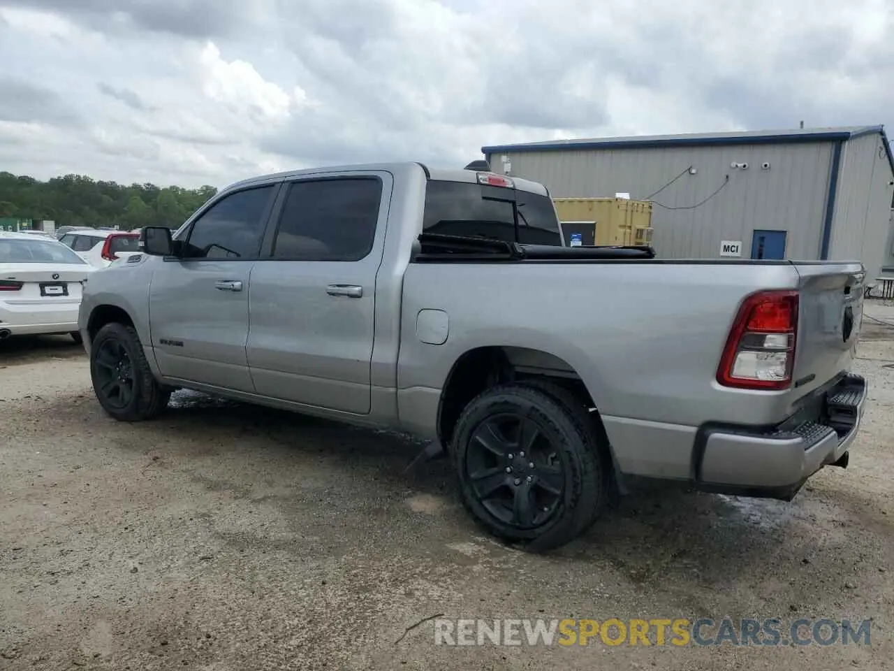 2 fotografías del automóvil dañado 1C6RREFT3NN336335 RAM 1500 2022