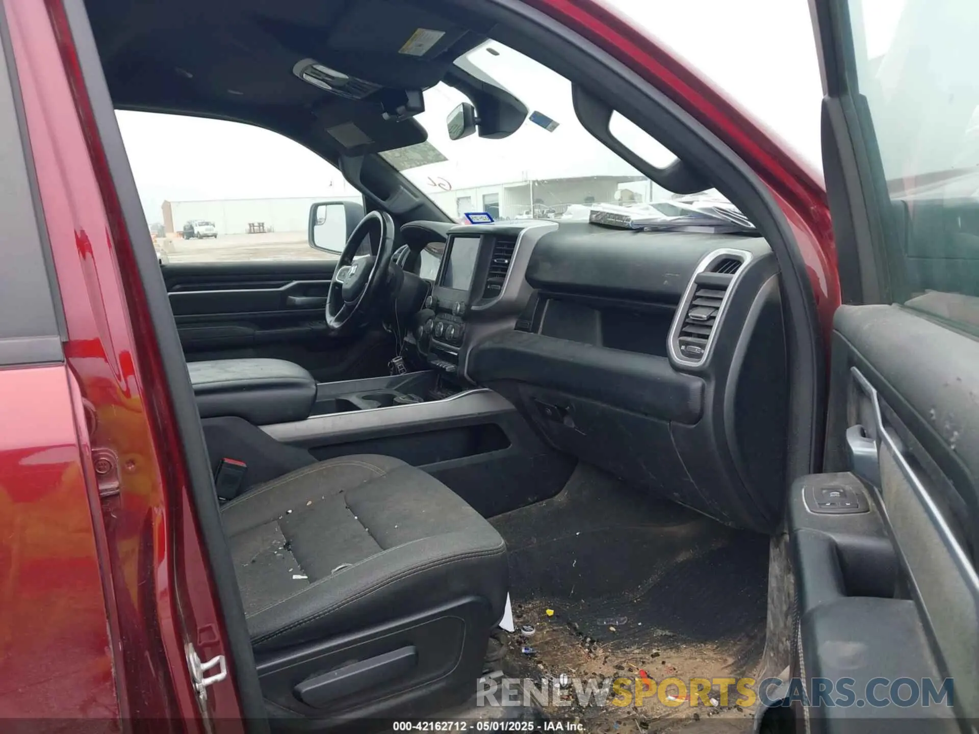 5 fotografías del automóvil dañado 1C6RREFT4NN119974 RAM 1500 2022