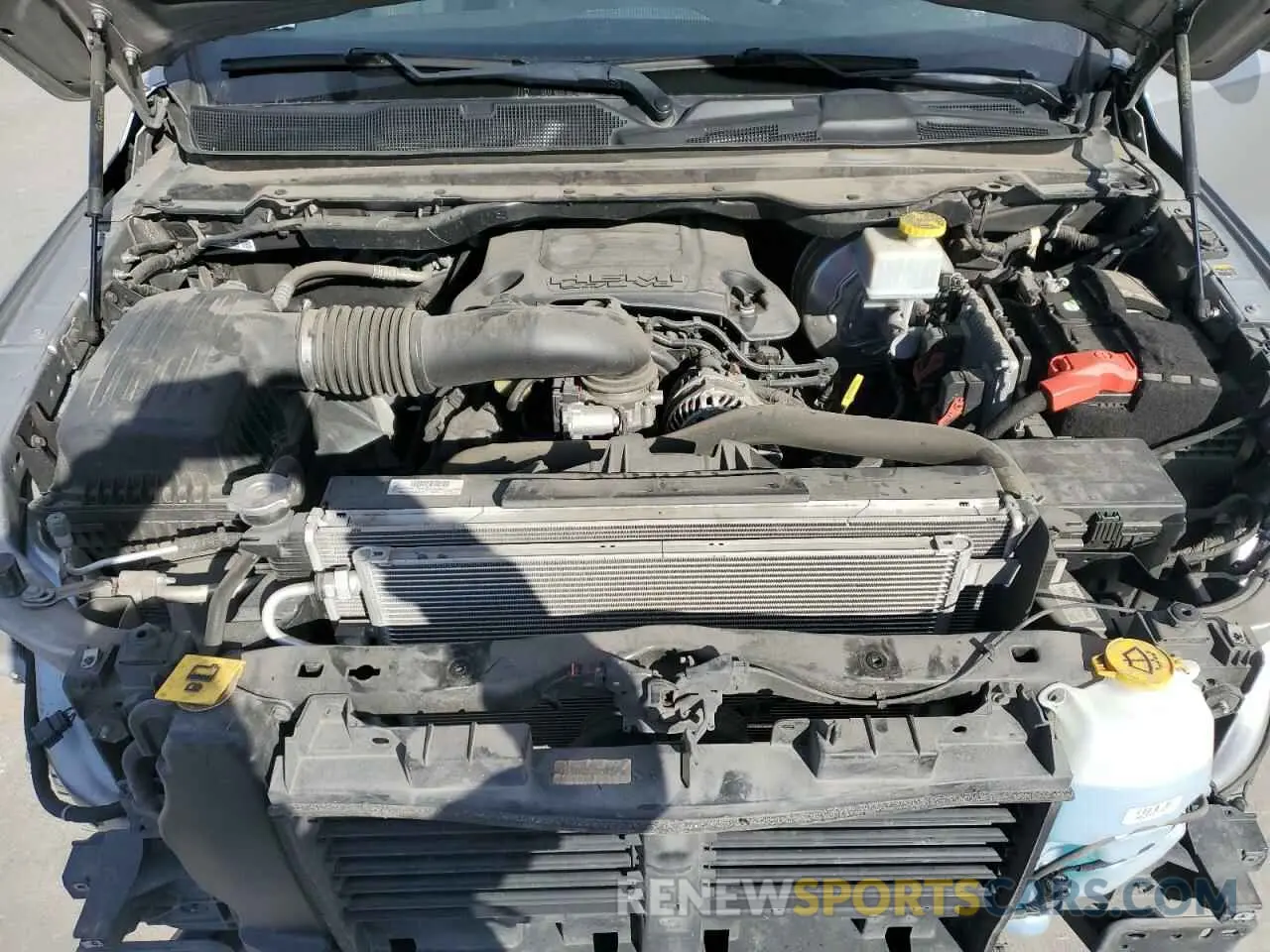 11 fotografías del automóvil dañado 1C6RREFT4NN277716 RAM 1500 2022