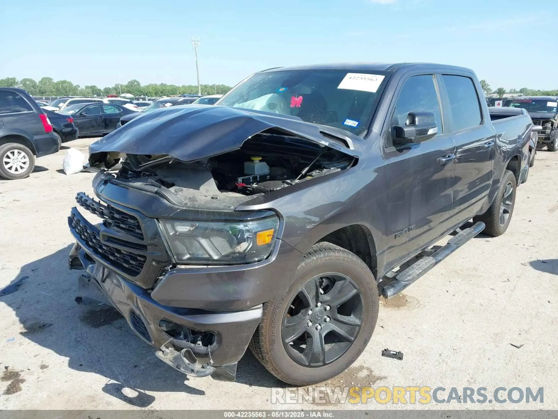 2 fotografías del automóvil dañado 1C6RREFT6NN172787 RAM 1500 2022